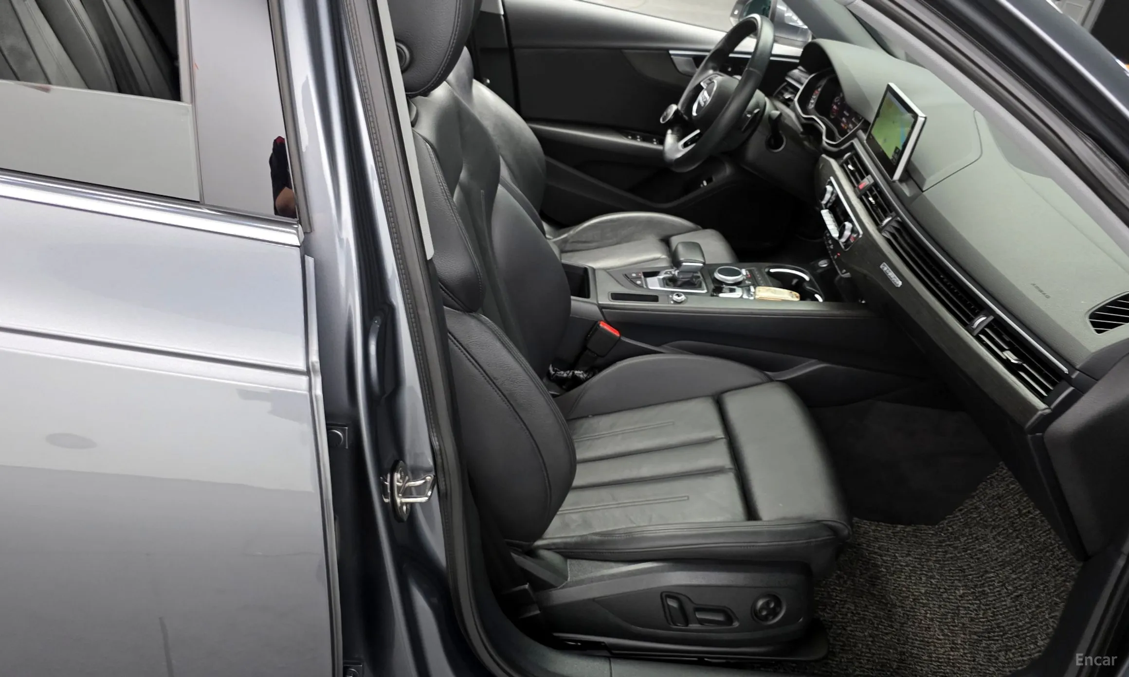 Audi A4 (B9) превью 12