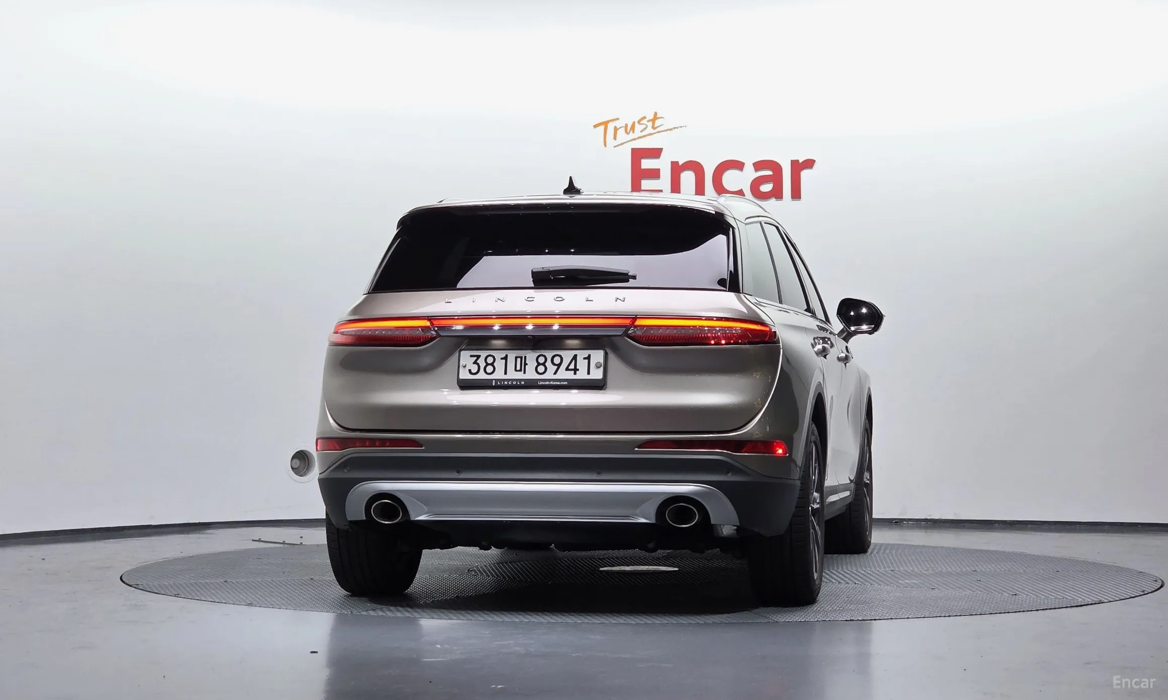 Lincoln Corsair превью 4