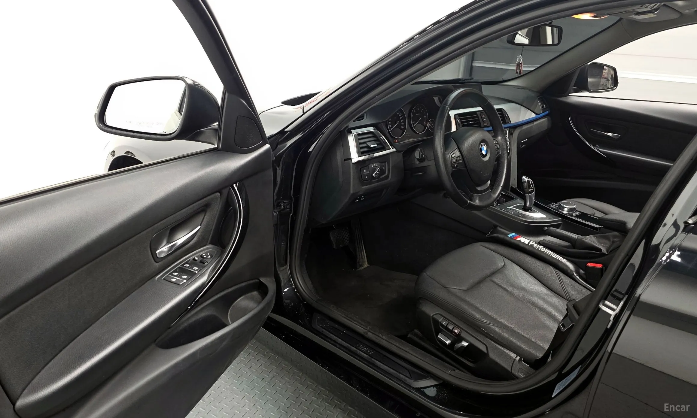 BMW 3 Series (F30) превью 10