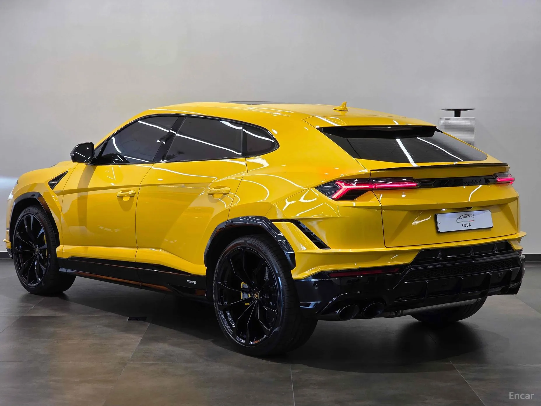 Lamborghini Urus превью 20