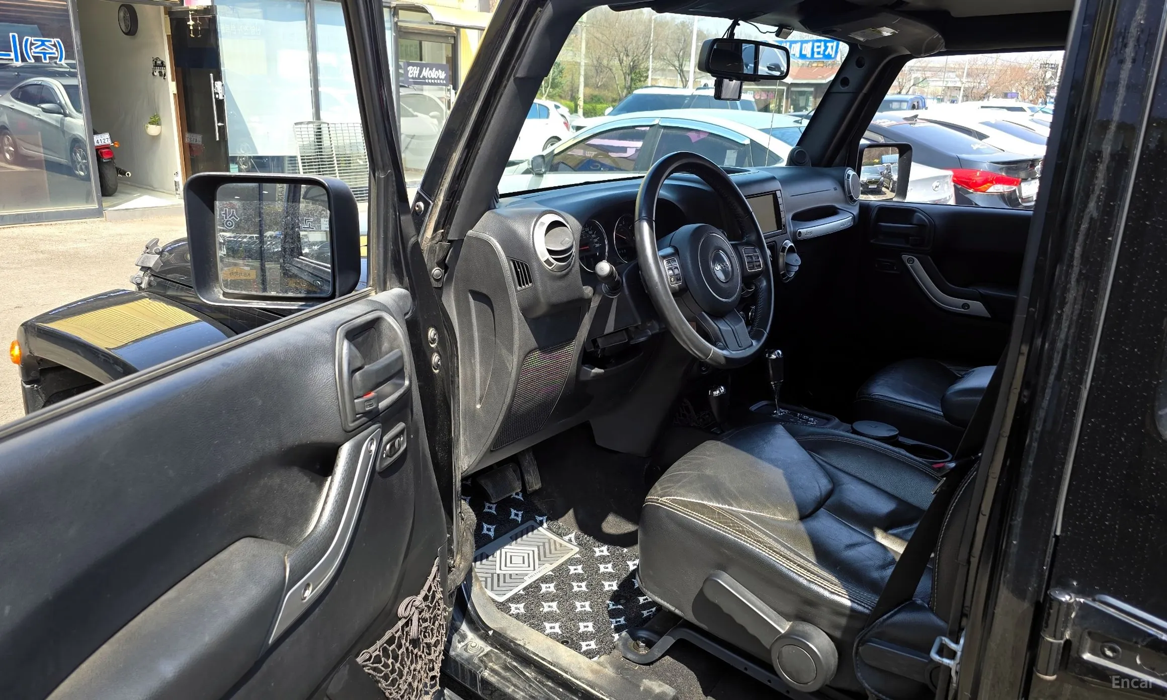 Jeep Wrangler (JK) превью 11