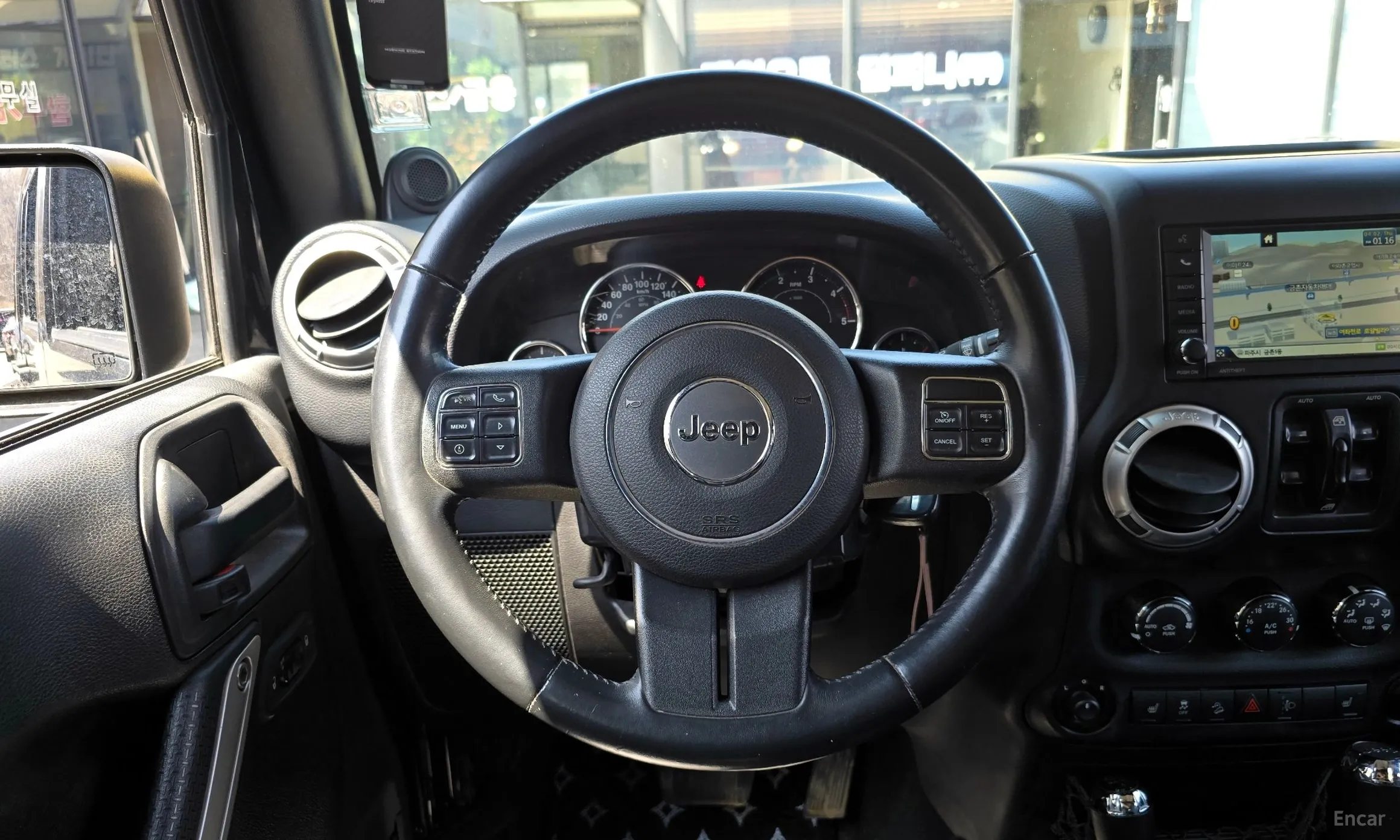 Jeep Wrangler (JK) превью 13