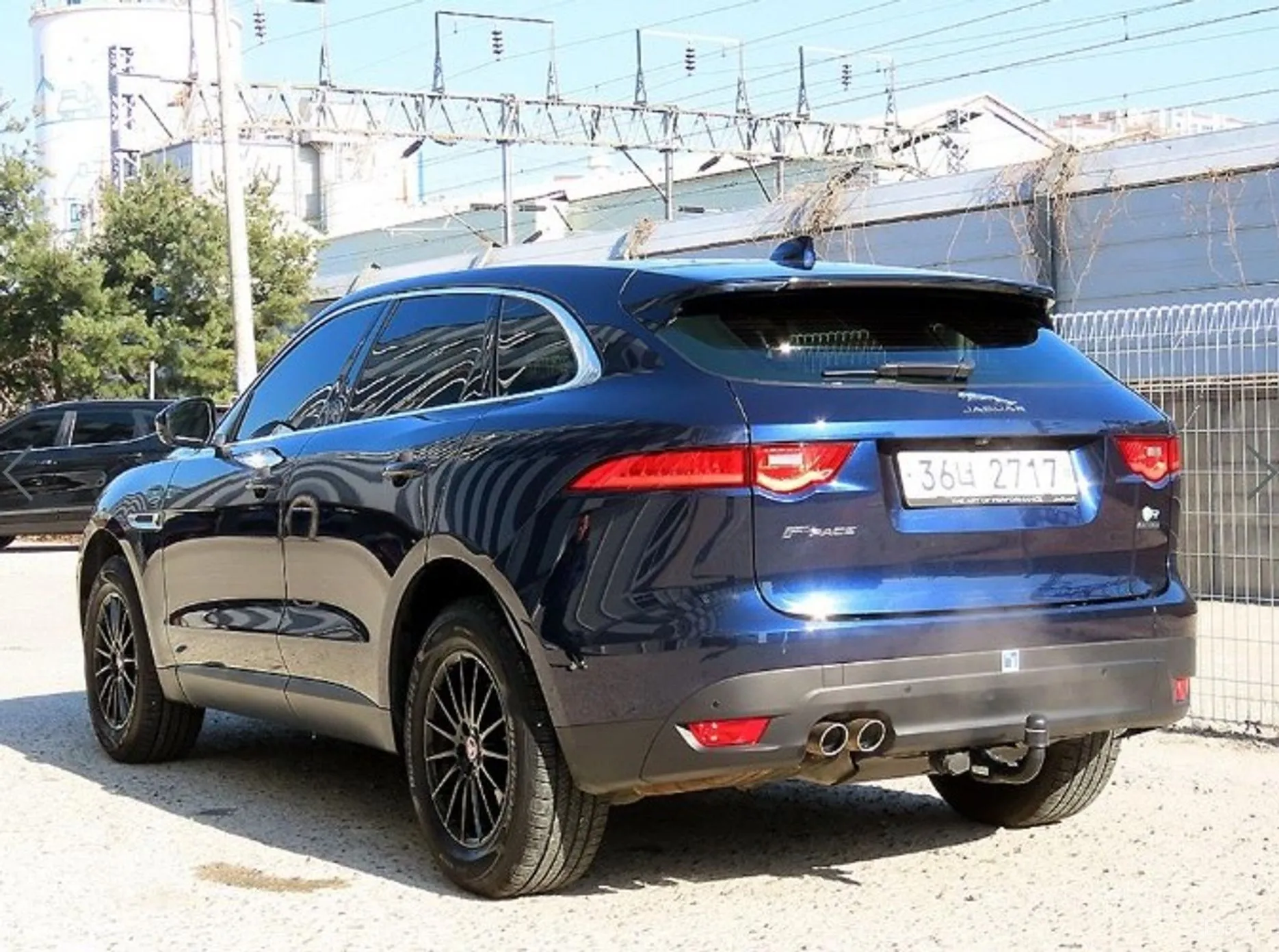 Jaguar F-PACE превью 3