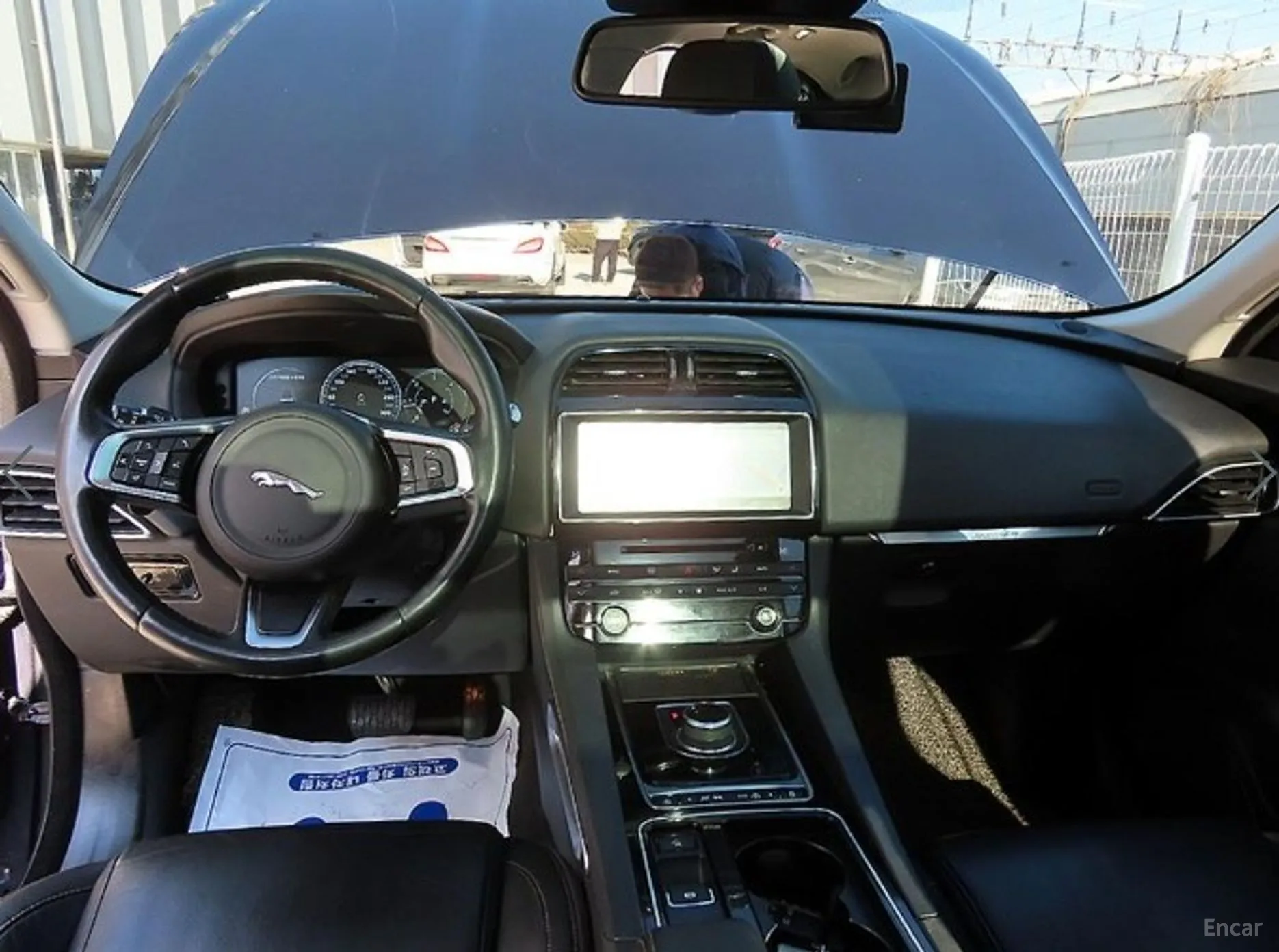 Jaguar F-PACE превью 7