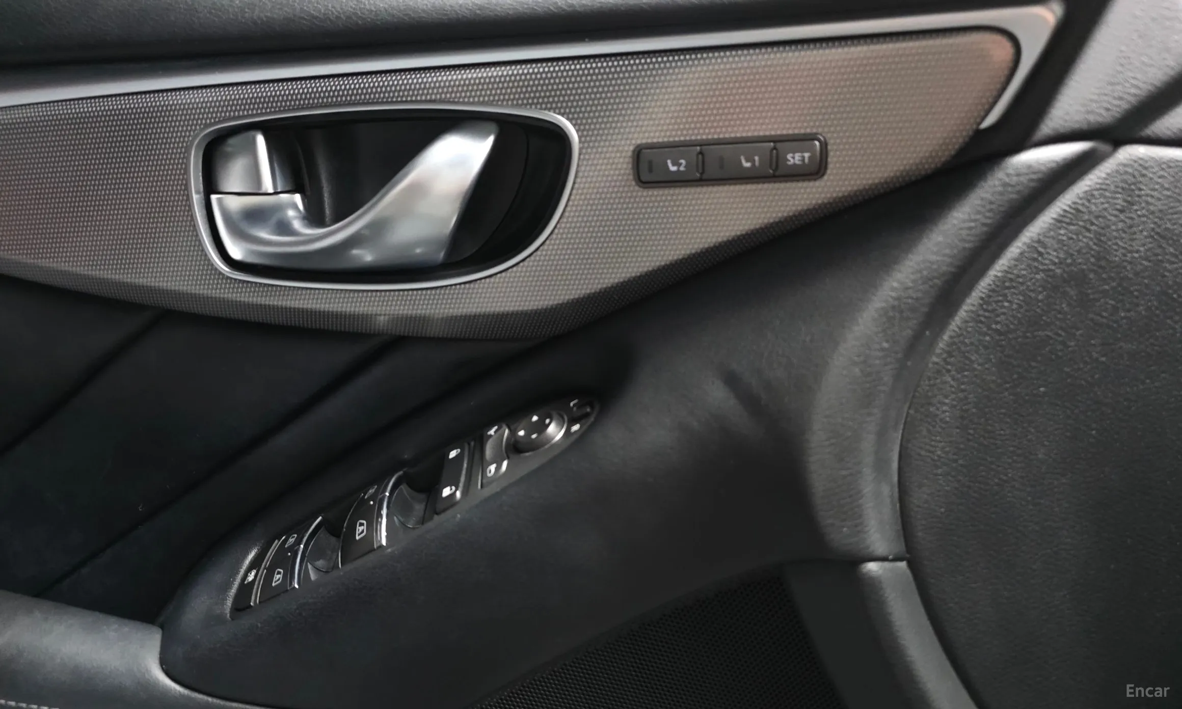 Infiniti Q50 превью 18