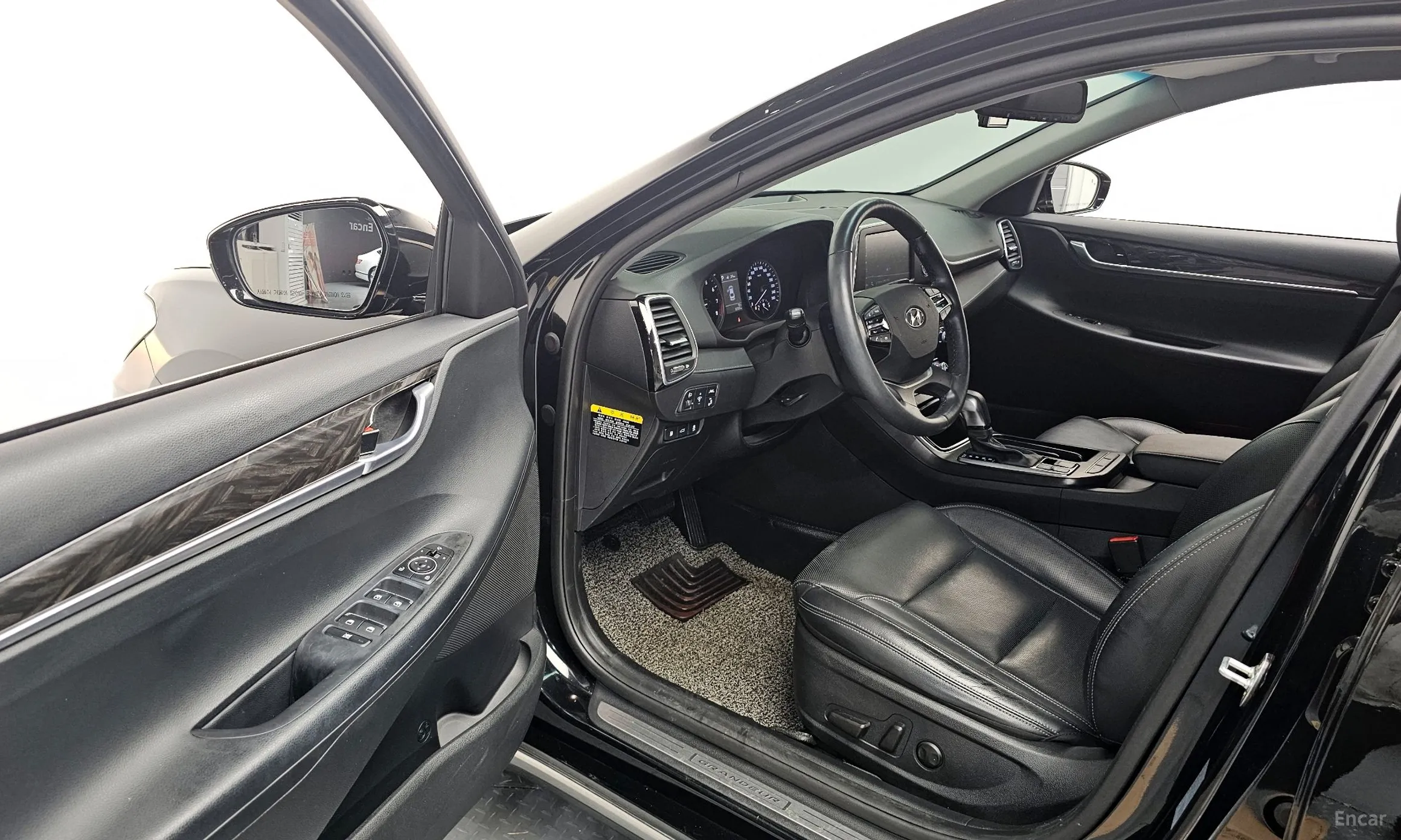 Hyundai Grandeur IG превью 10