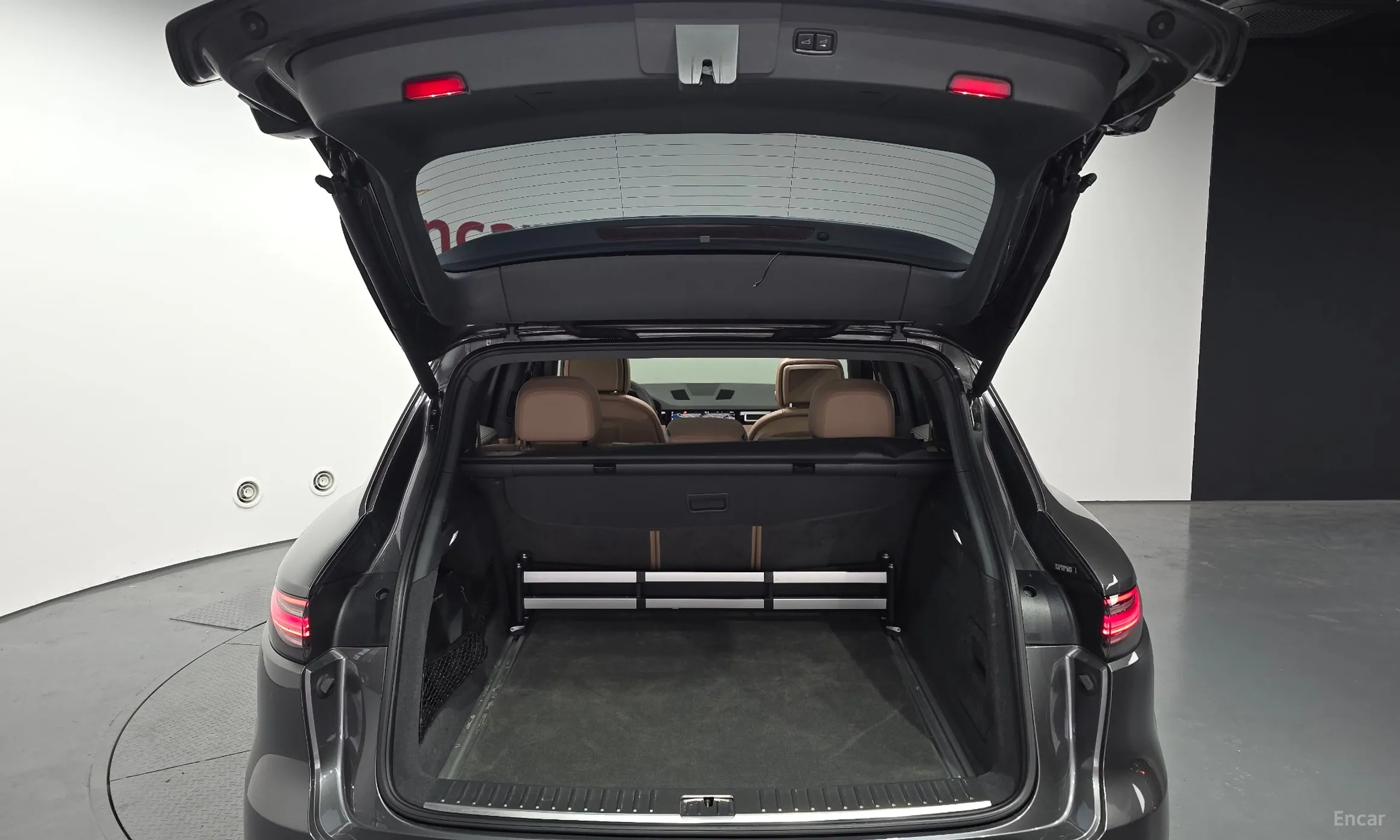Porsche Cayenne (PO536) превью 20