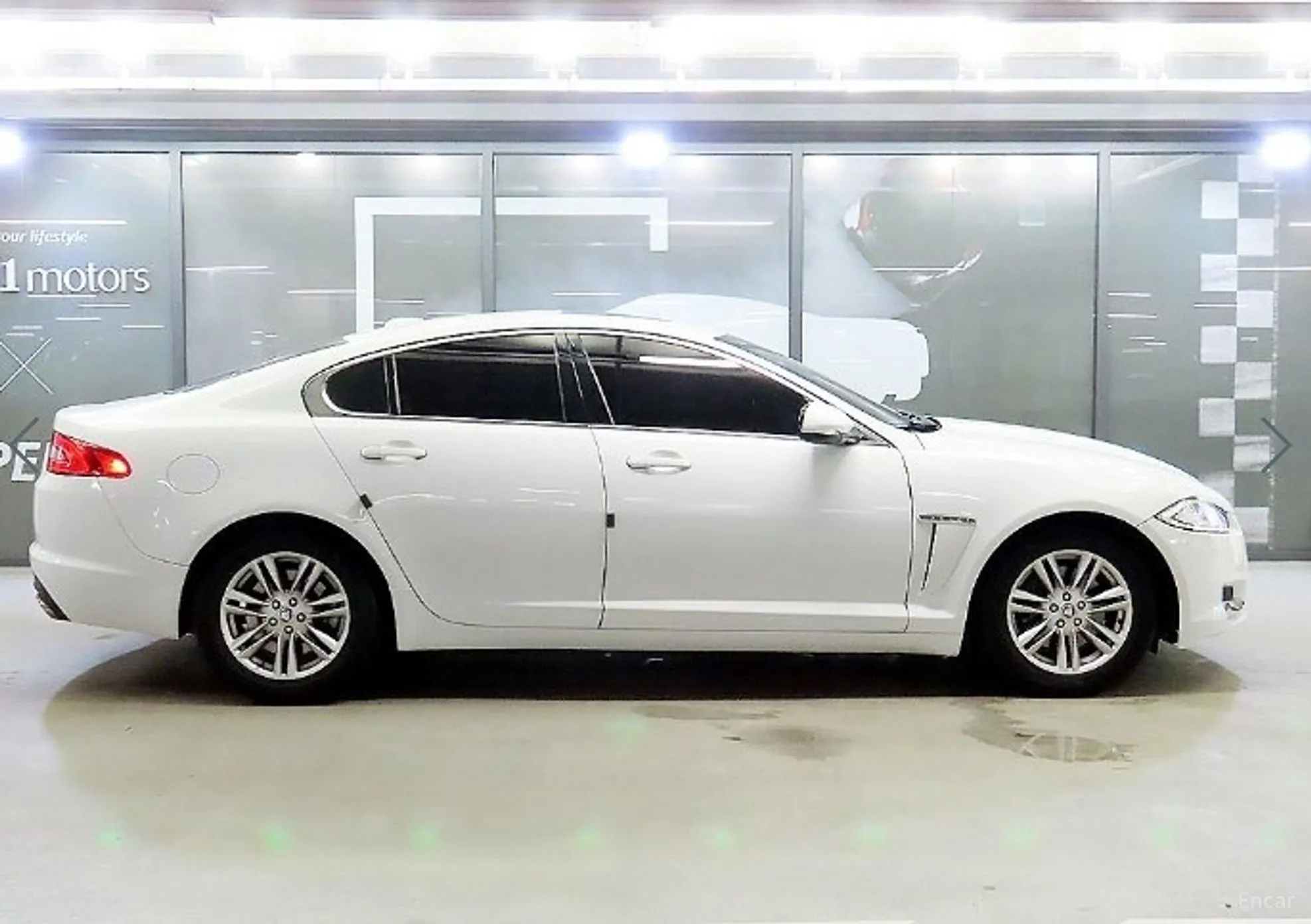 Jaguar New XF превью 3