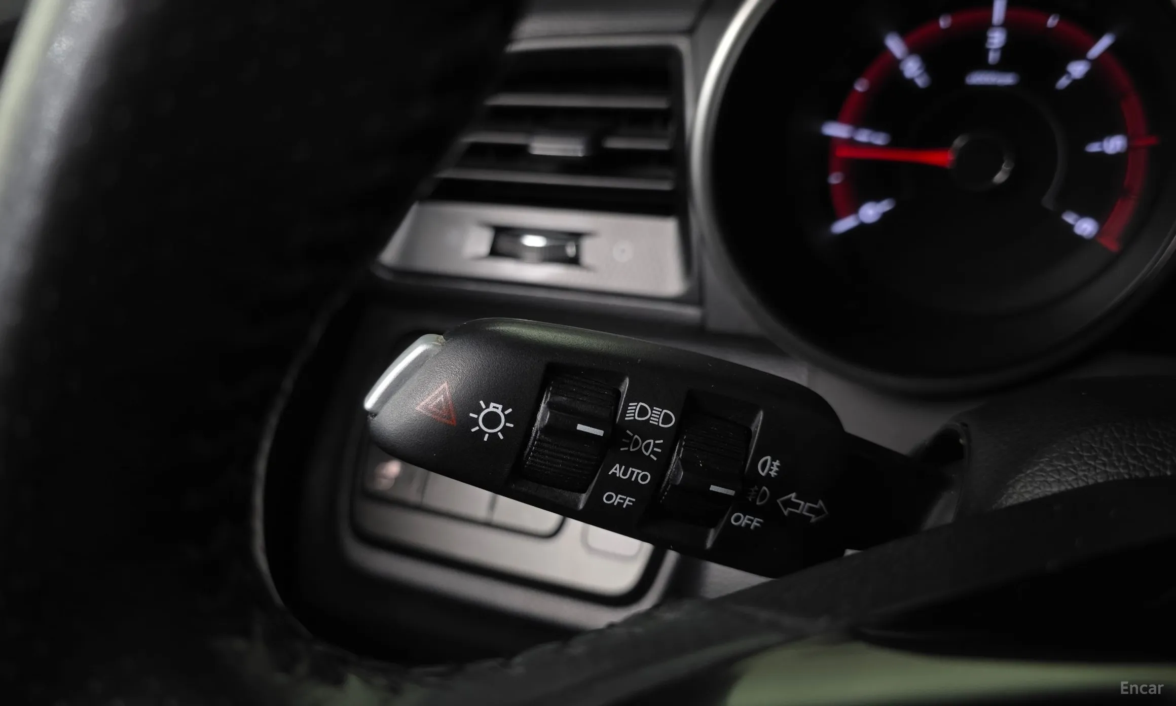 KG Mobility (SsangYong) Tivoli Air превью 14