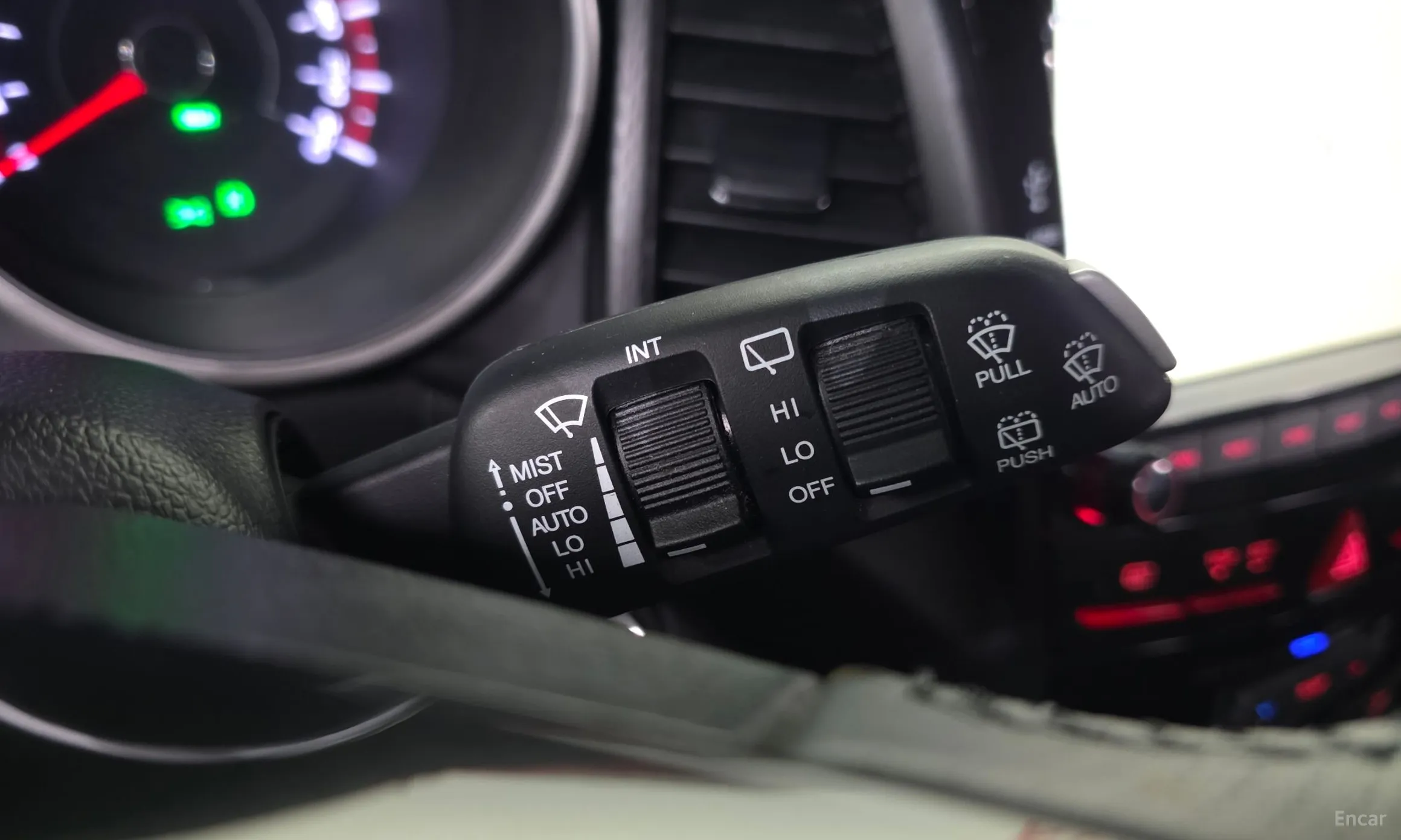 KG Mobility (SsangYong) Tivoli Air превью 15