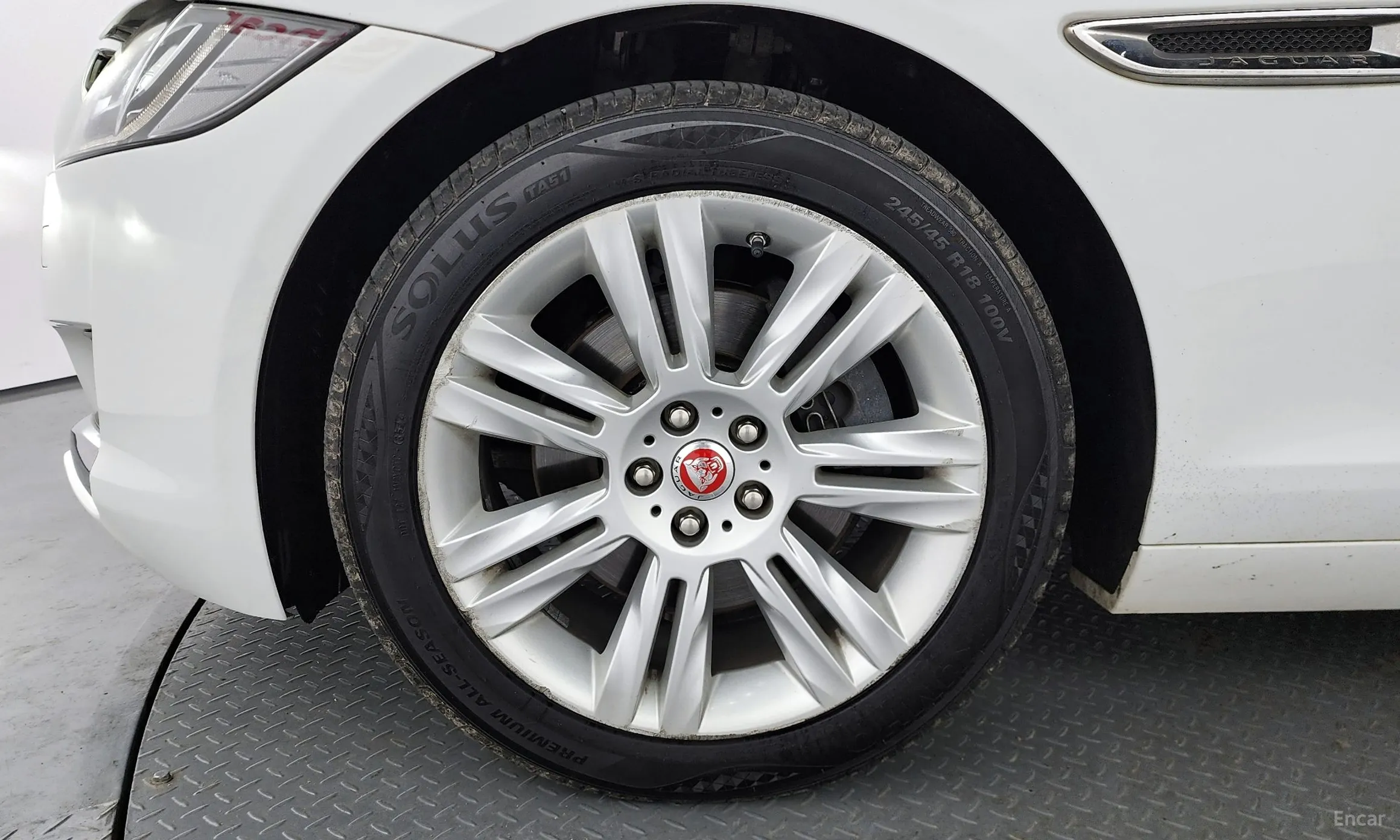 Jaguar XF (x260) превью 5