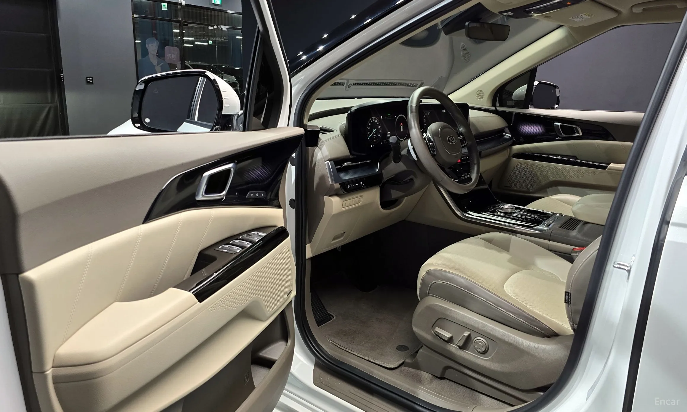 Kia Carnival Gen 4 превью 11