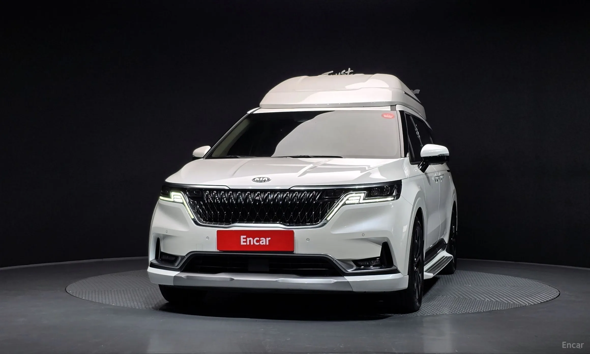 Kia Carnival Gen 4 превью 3