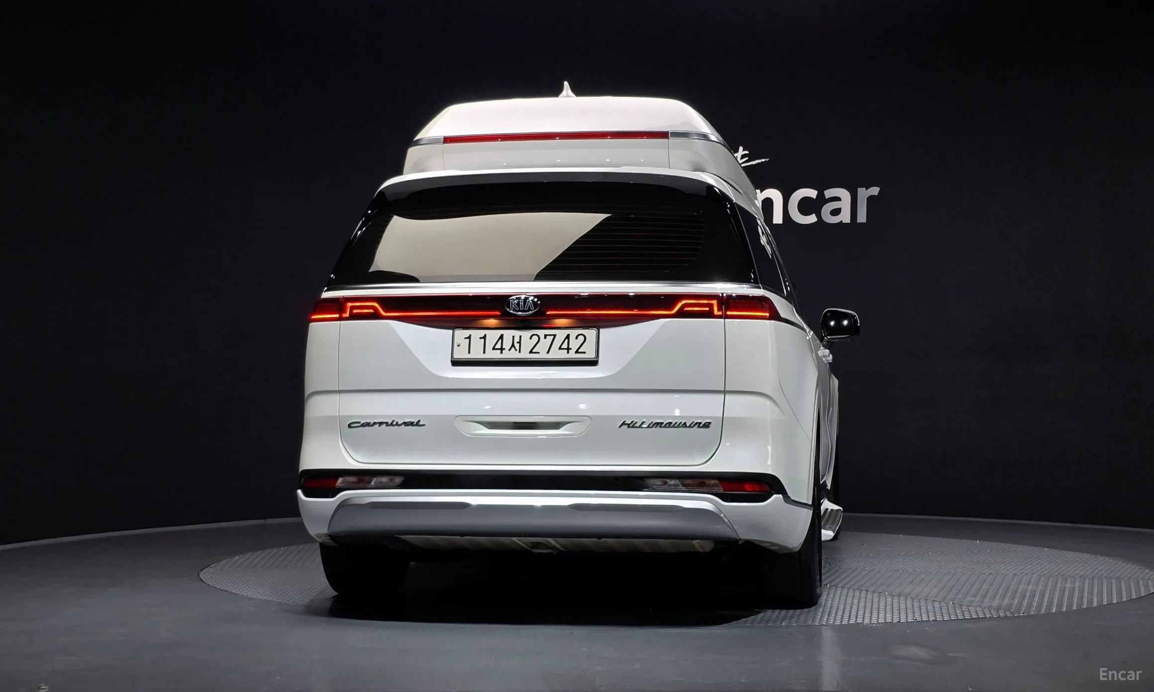 Kia Carnival Gen 4 превью 4