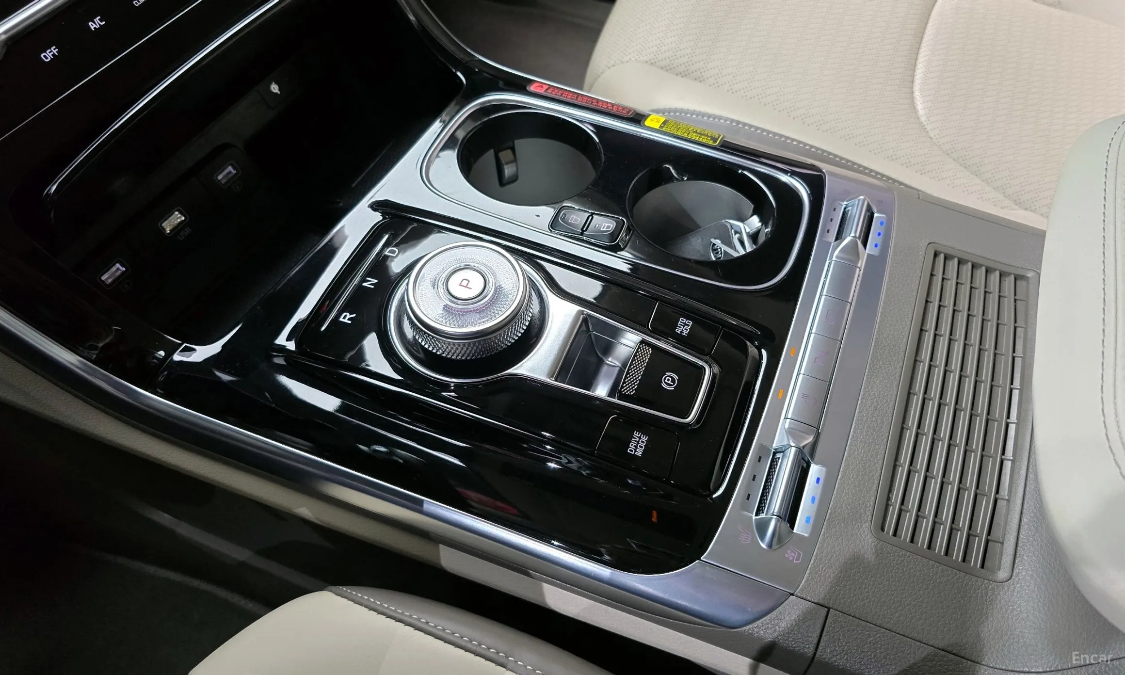 Kia Carnival Gen 4 превью 9