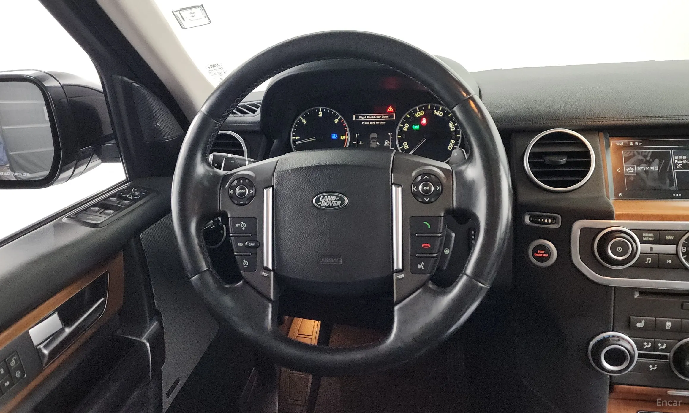 Land Rover Discovery 4 превью 13