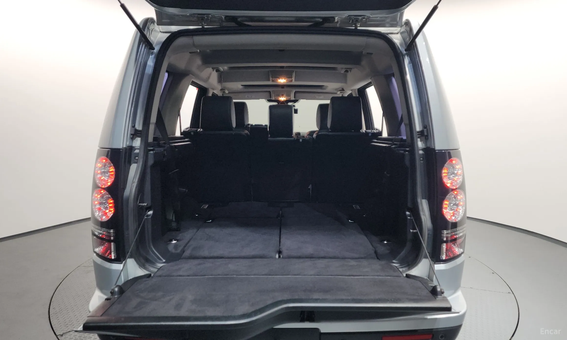 Land Rover Discovery 4 превью 20
