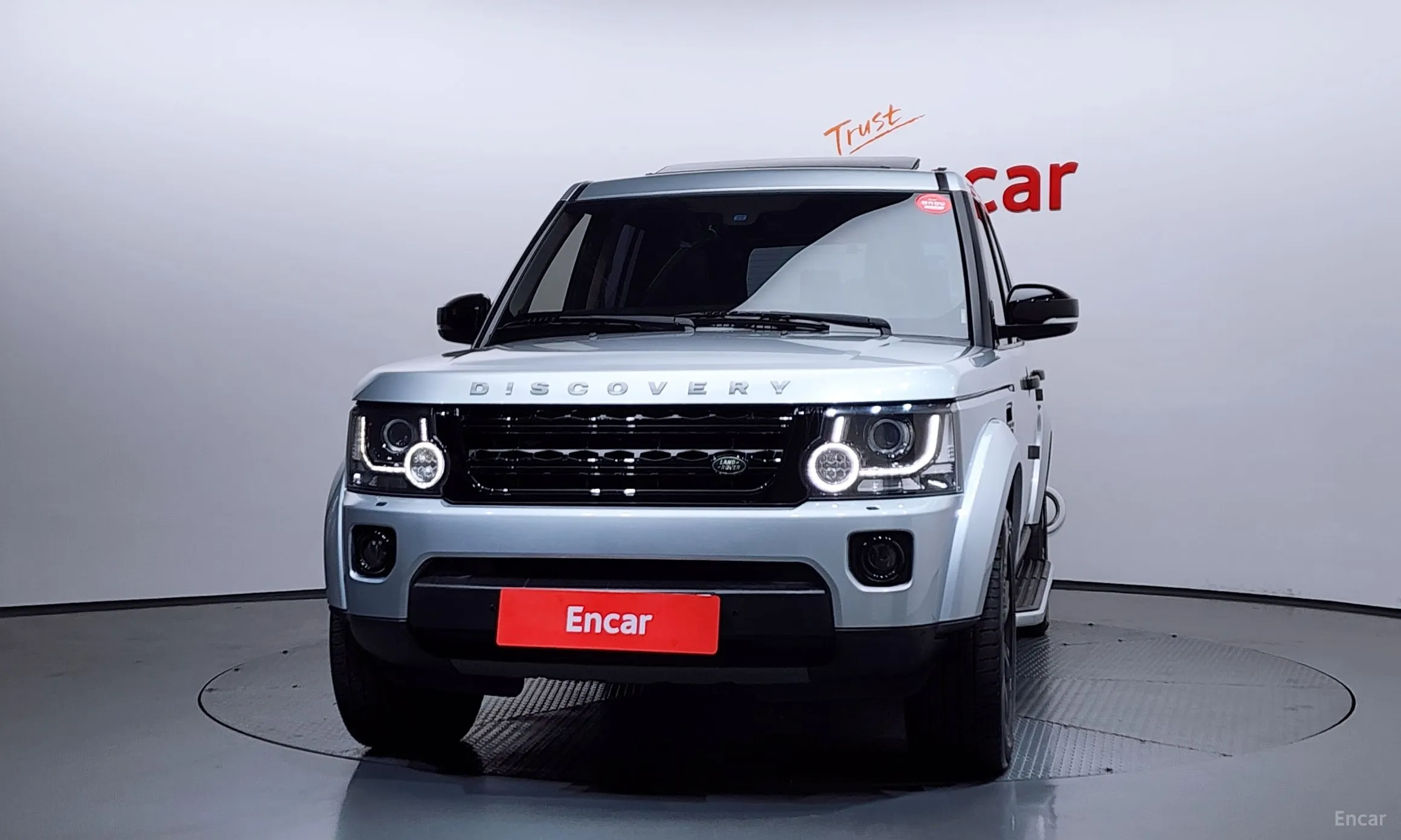 Land Rover Discovery 4 превью 3