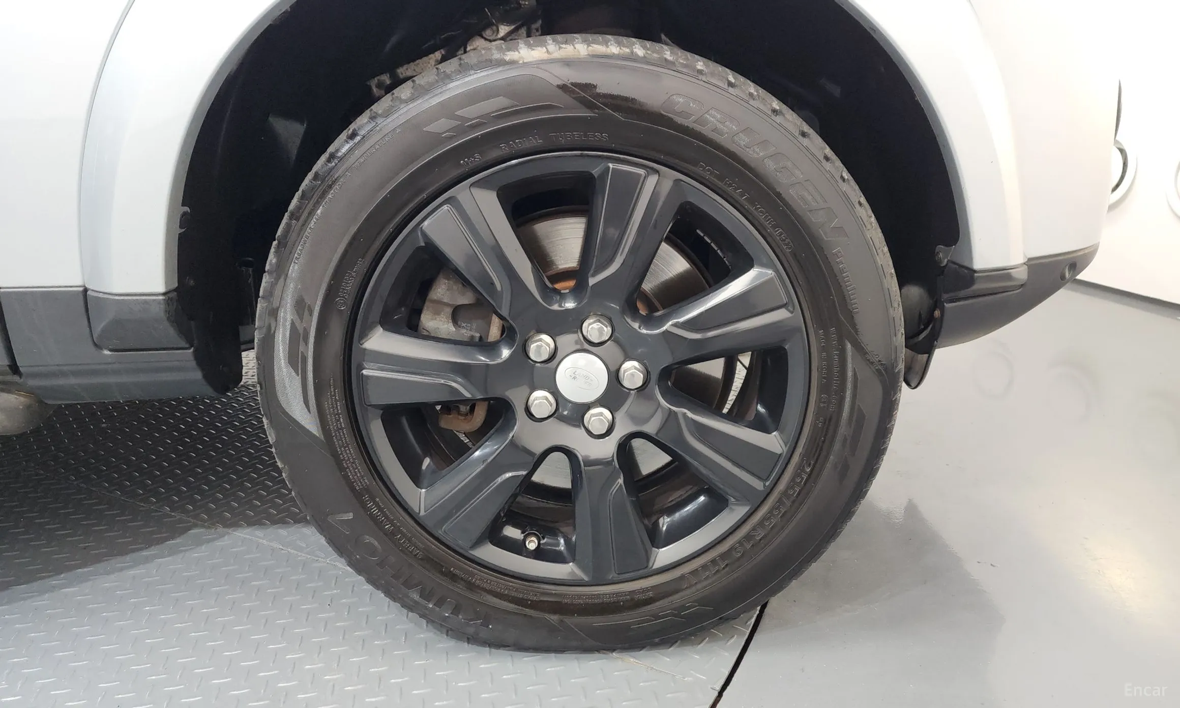 Land Rover Discovery 4 превью 5
