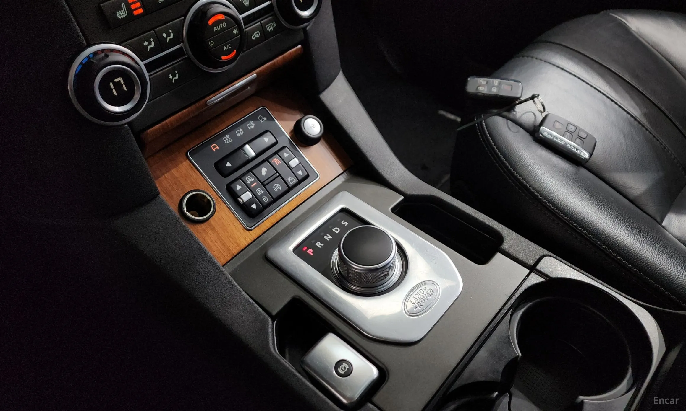 Land Rover Discovery 4 превью 9