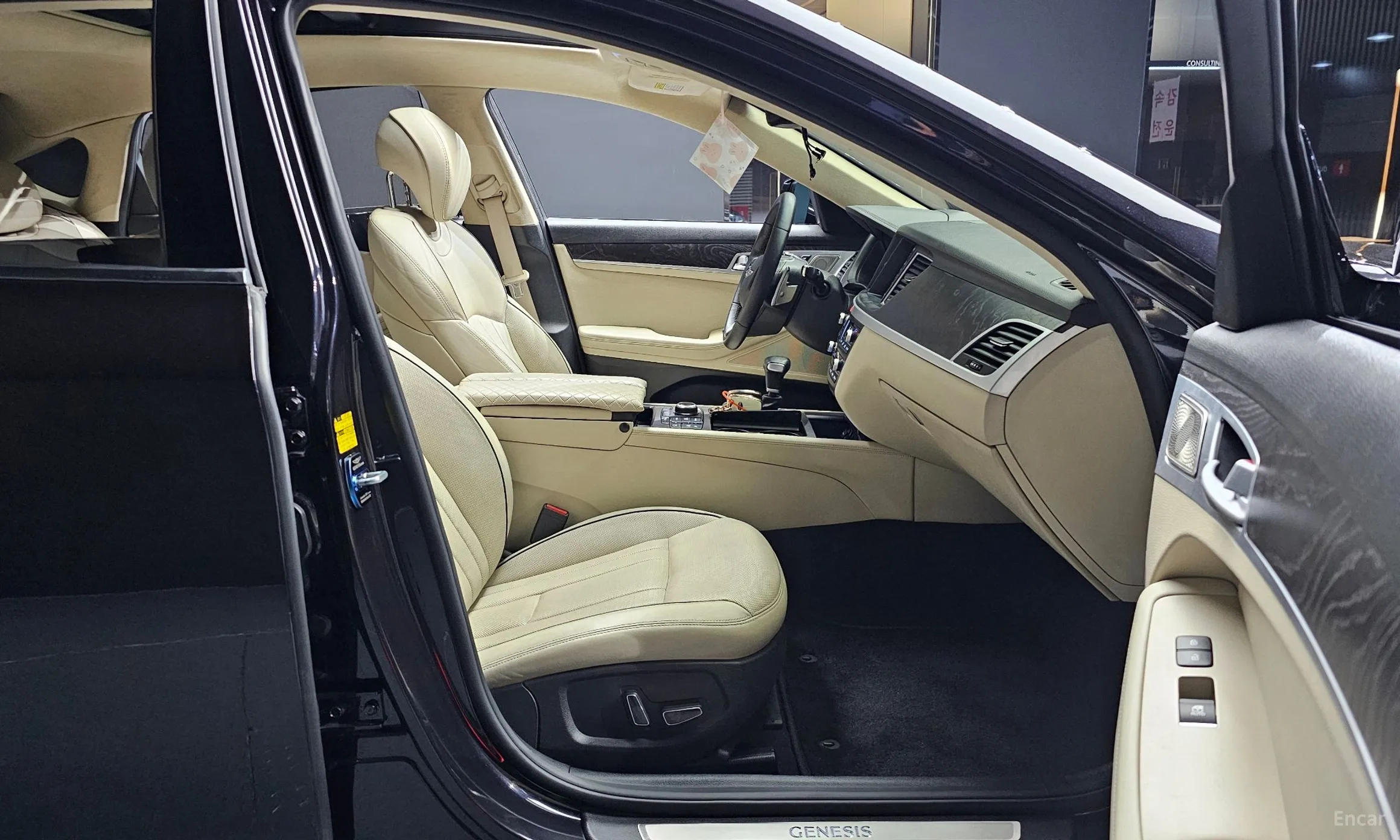 Hyundai Genesis DH превью 10