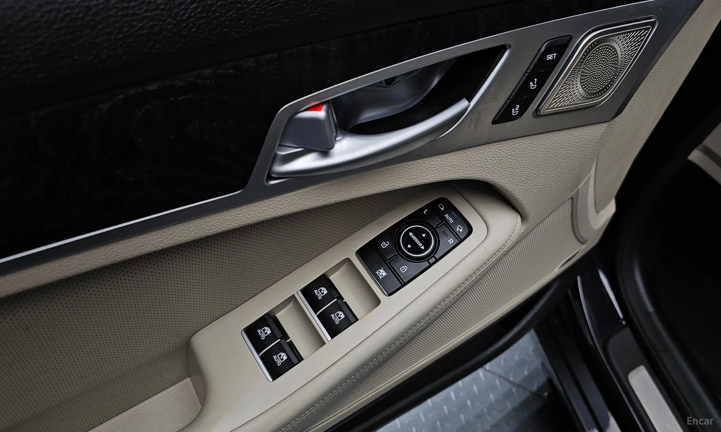 Hyundai Genesis DH превью 16