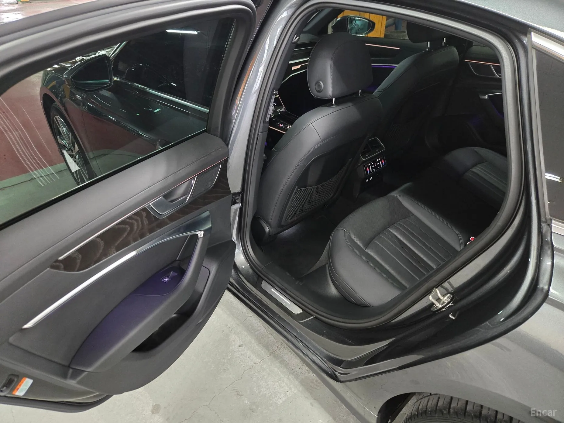 Audi A6 (C8) превью 11
