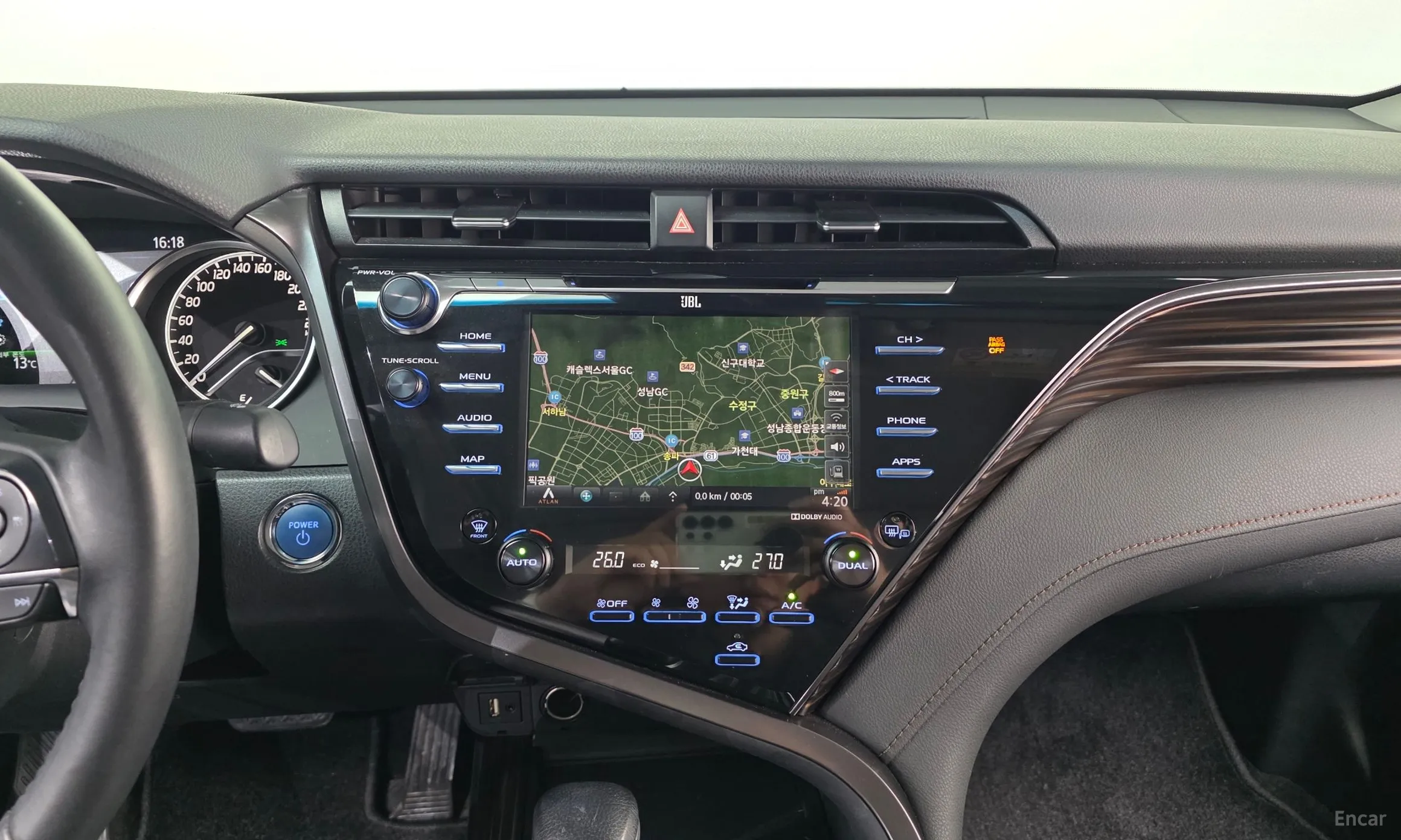 Toyota Camry (XV70) превью 14