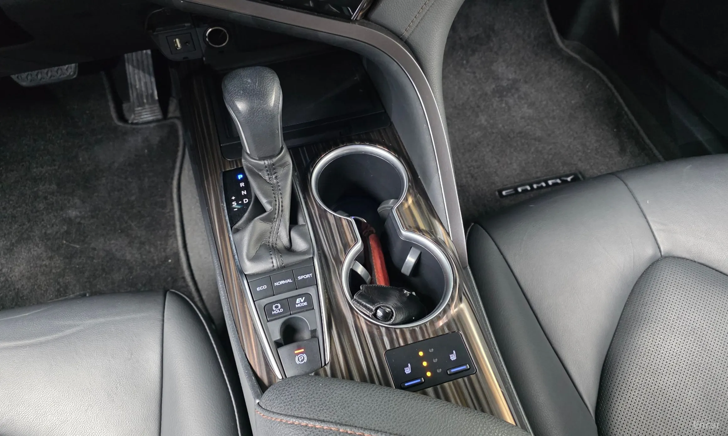 Toyota Camry (XV70) превью 9