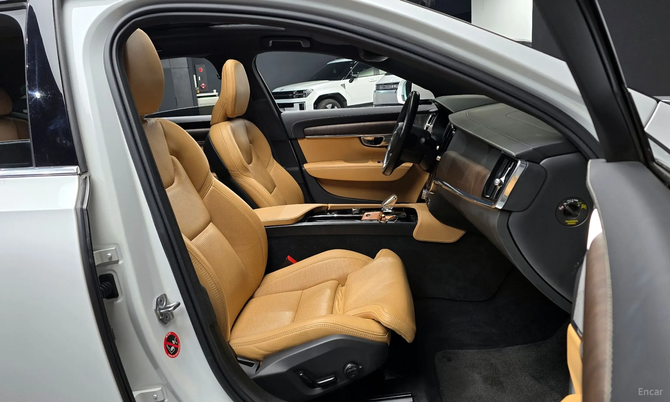 Volvo S90 превью 10