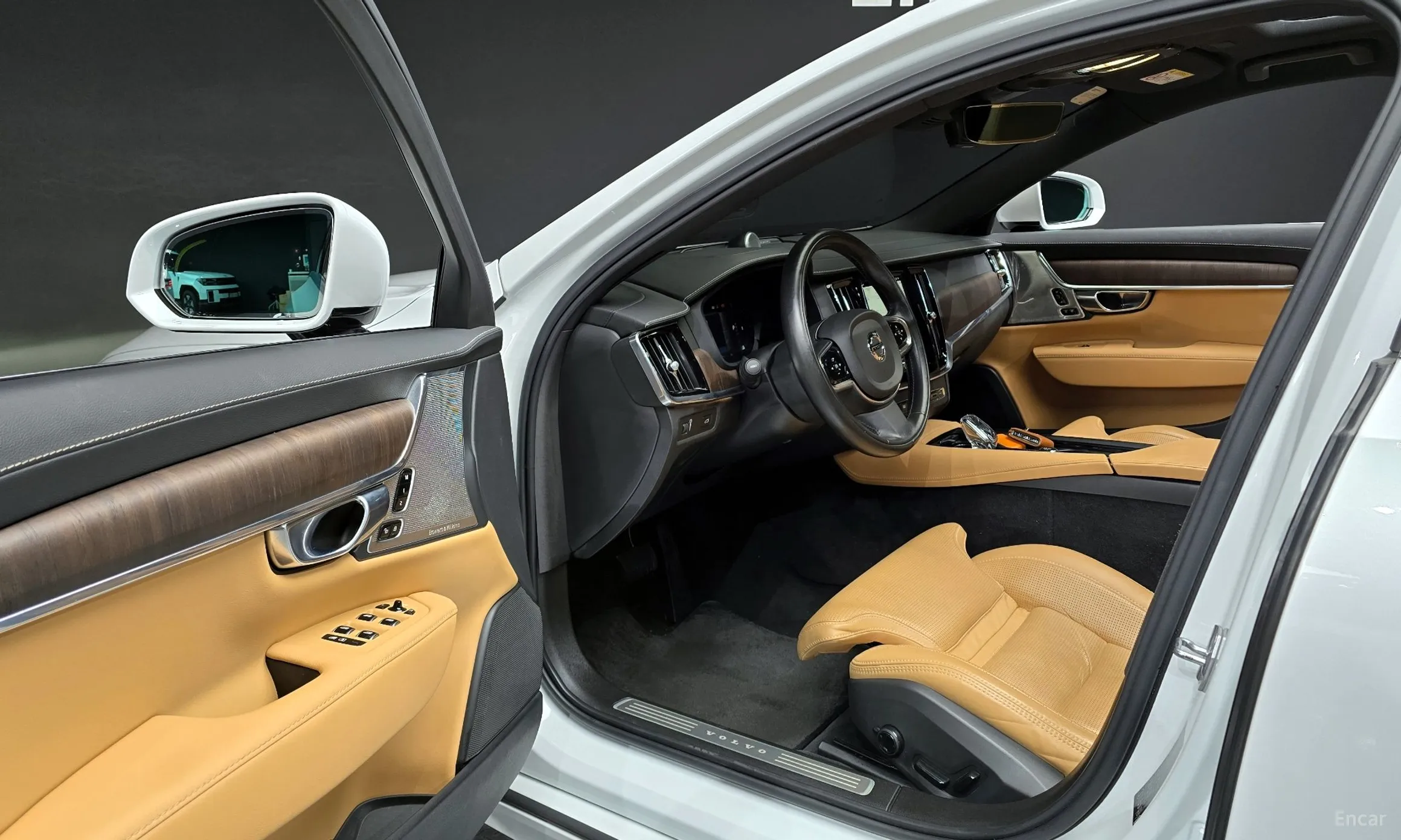 Volvo S90 превью 11
