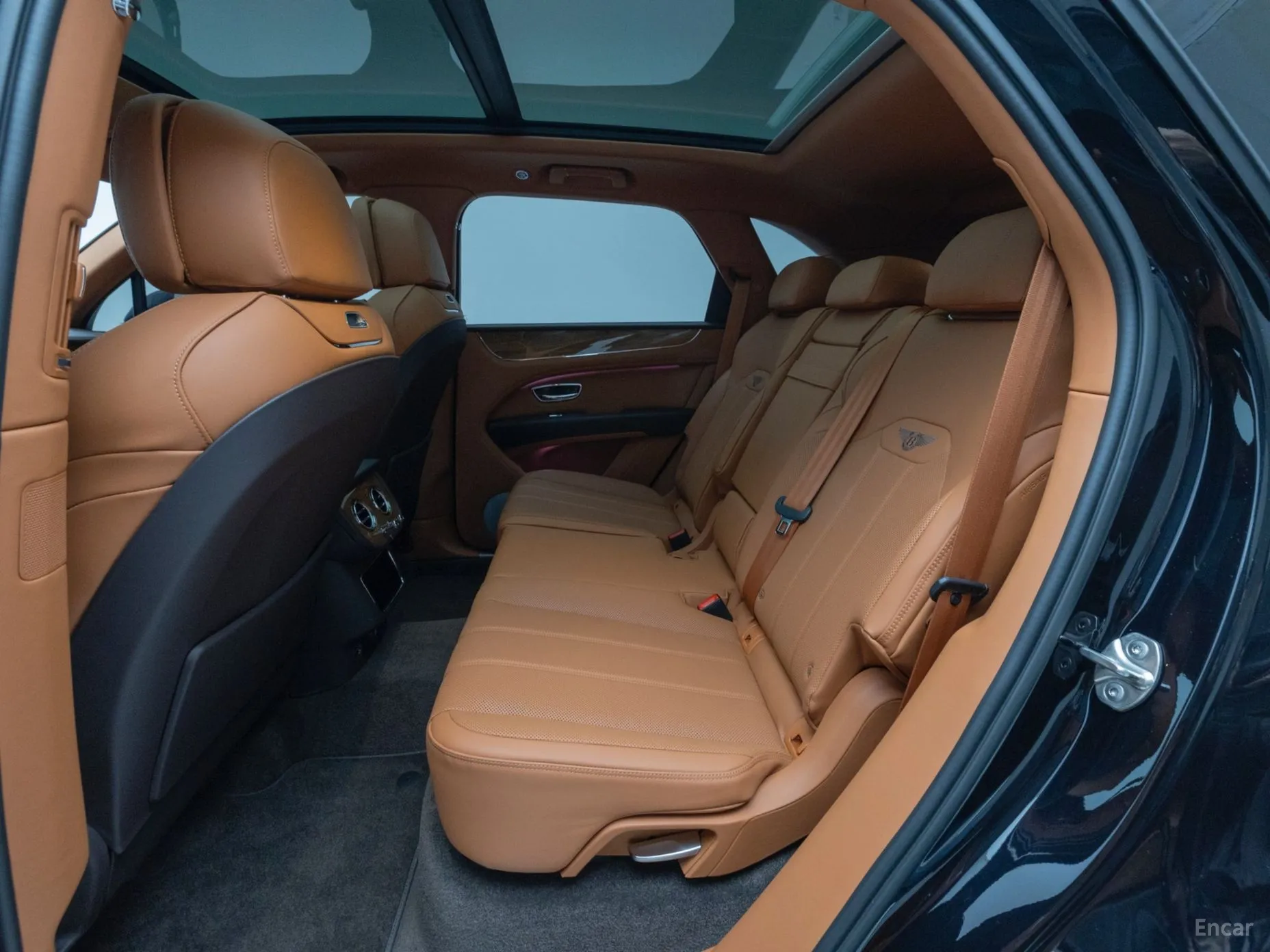 Bentley Bentayga превью 12