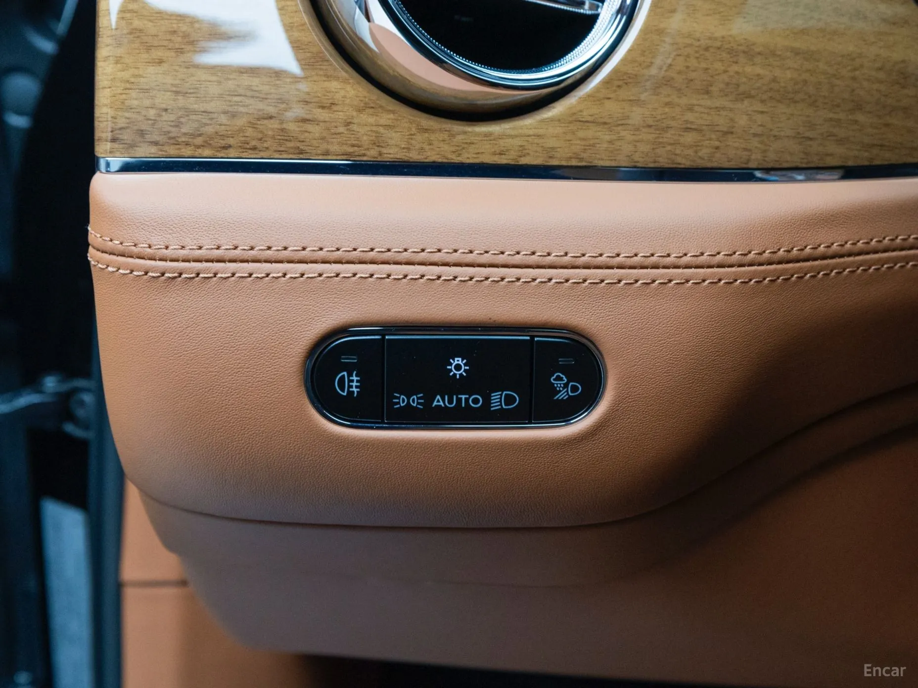 Bentley Bentayga превью 14