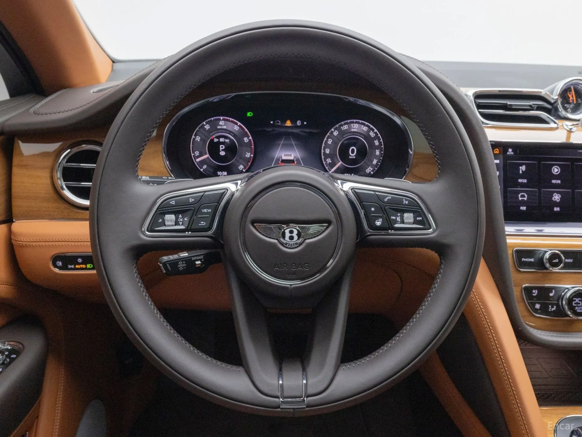 Bentley Bentayga превью 20