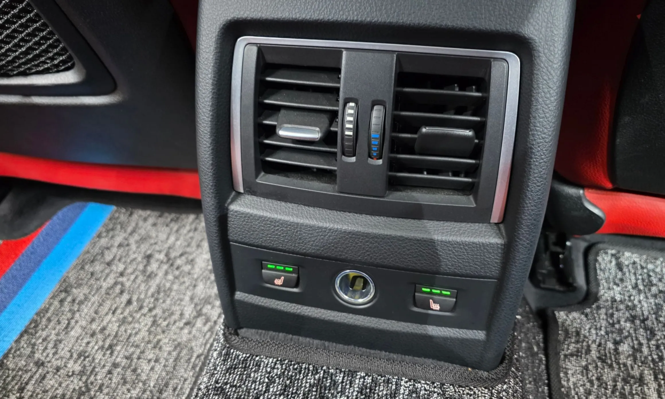 BMW 3 Series (F30) превью 19