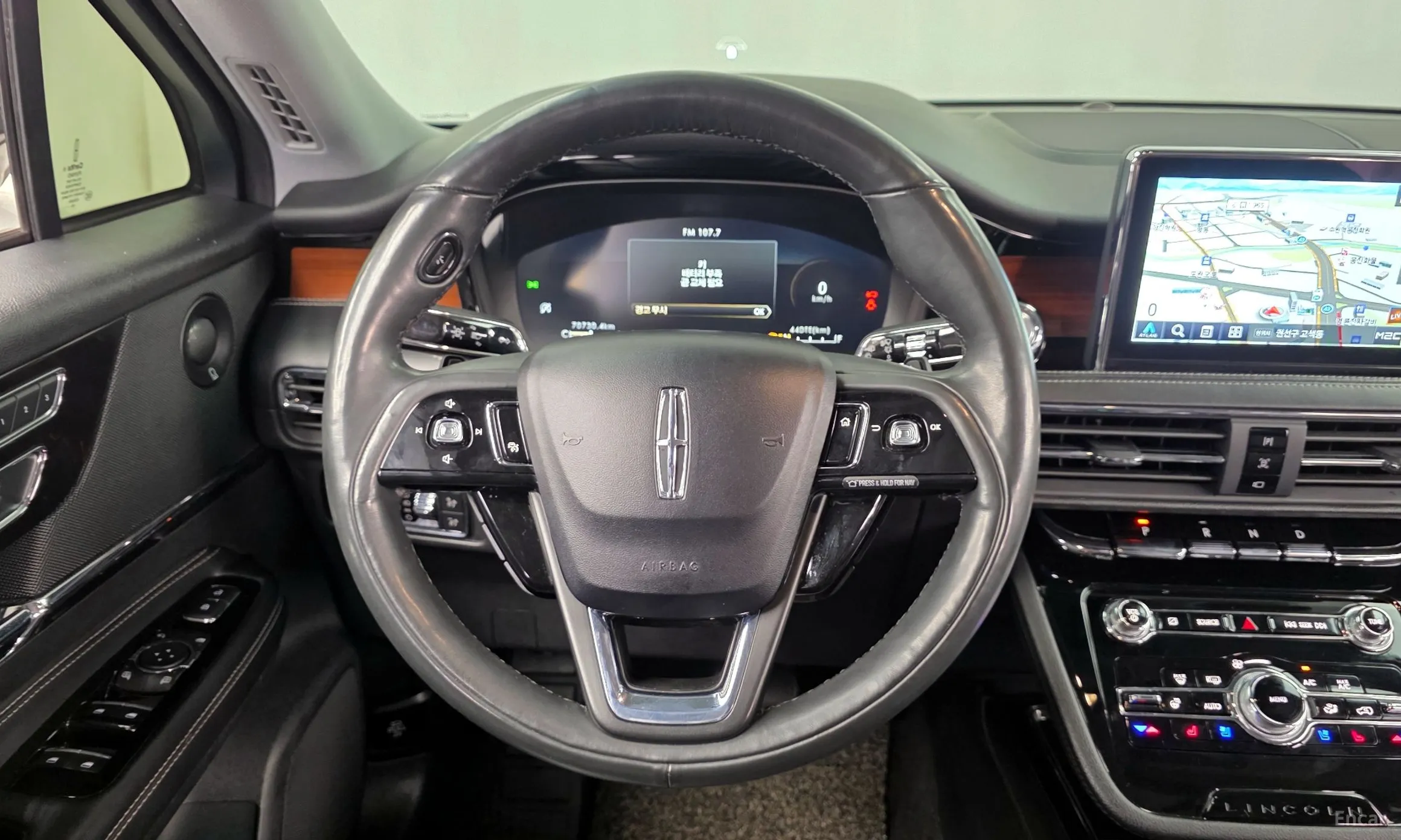 Lincoln Corsair превью 13