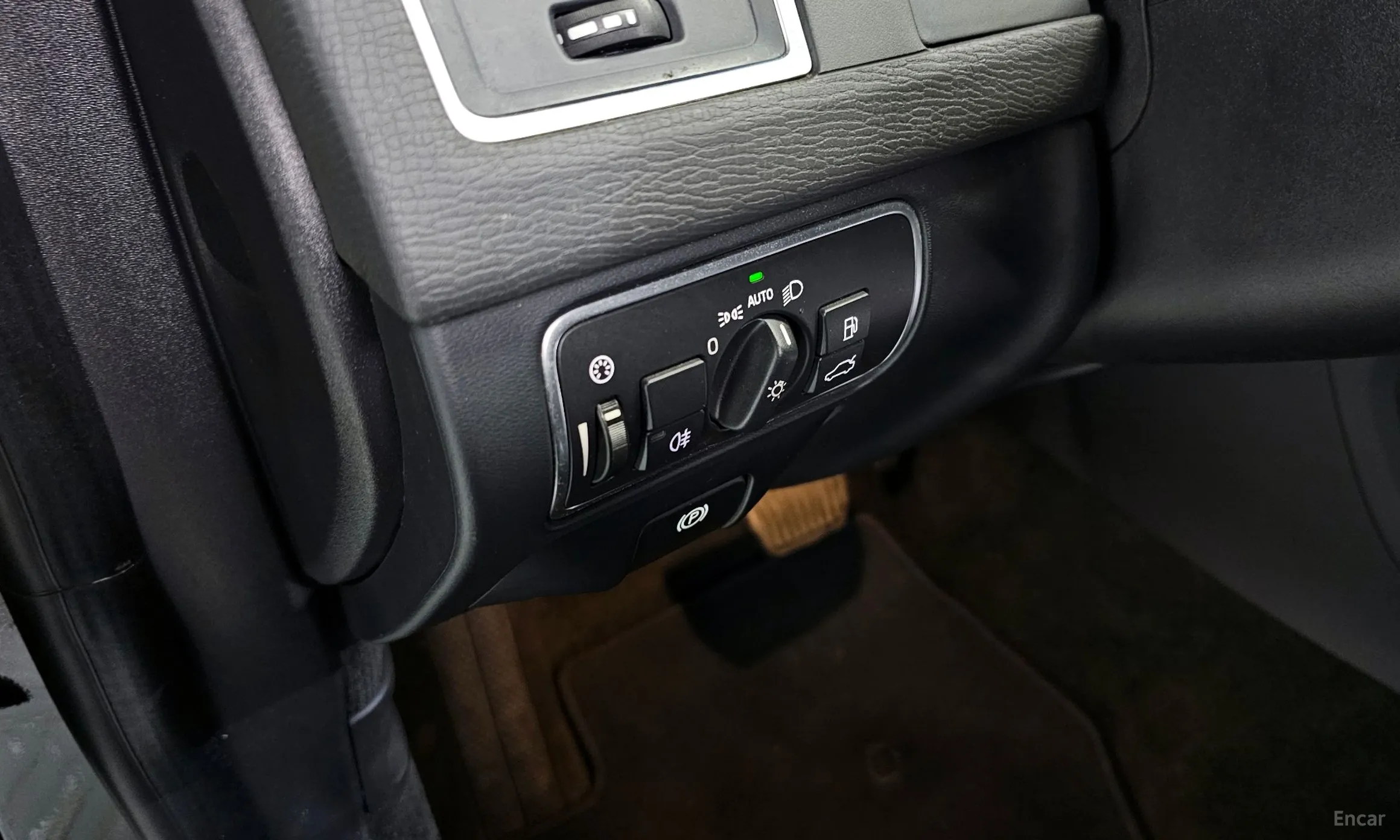Volvo XC60 превью 17