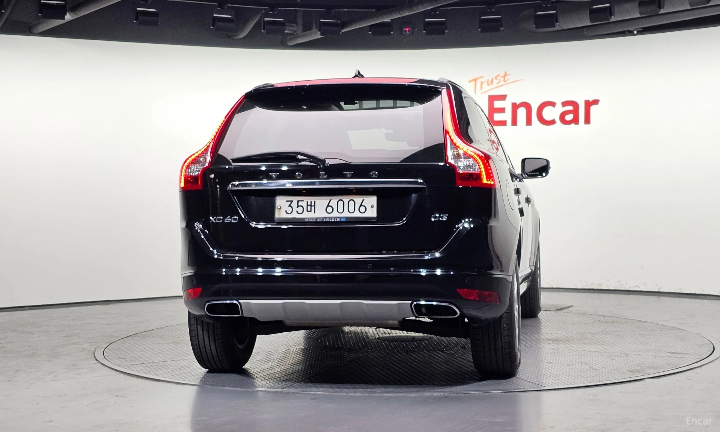 Volvo XC60 превью 4