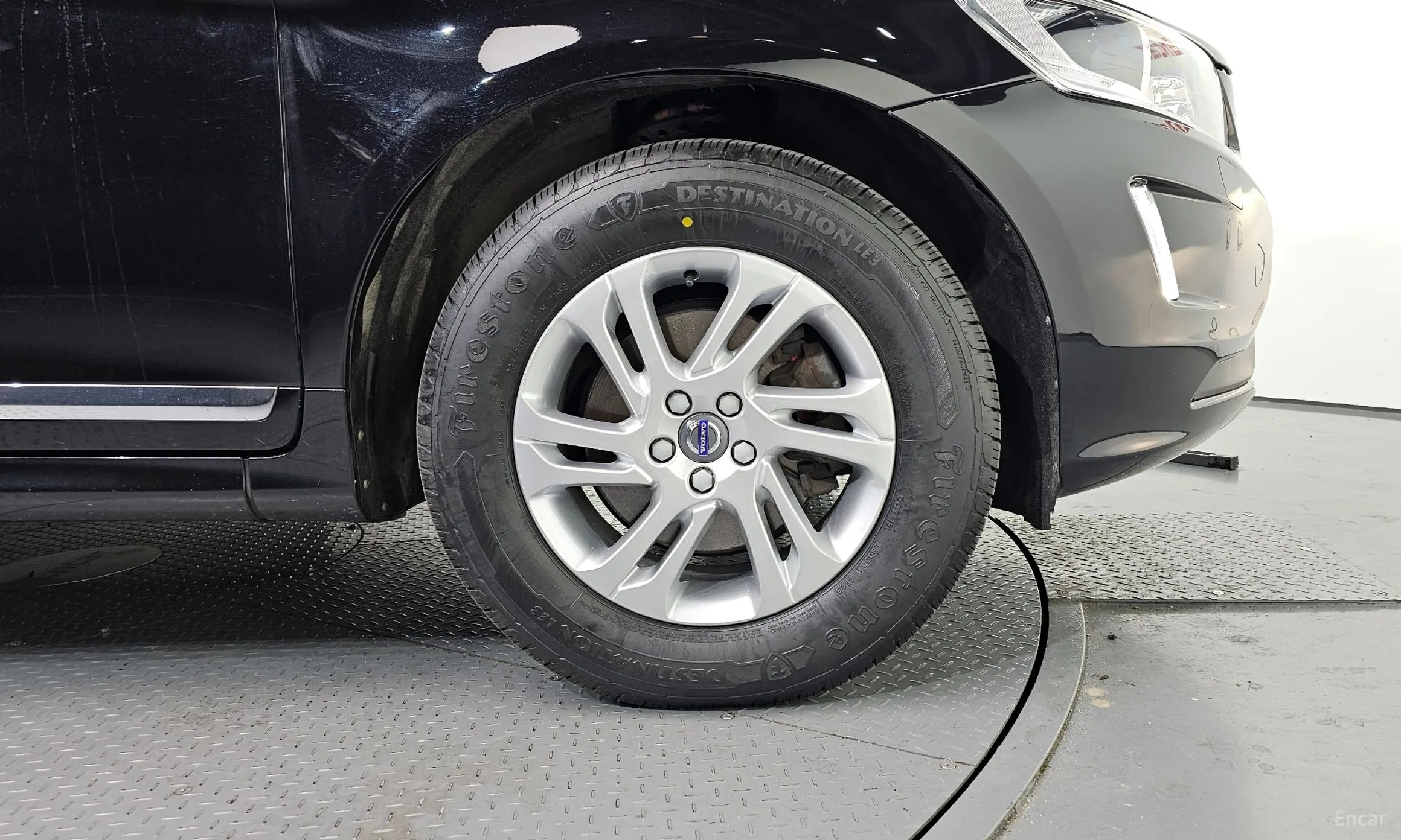 Volvo XC60 превью 5