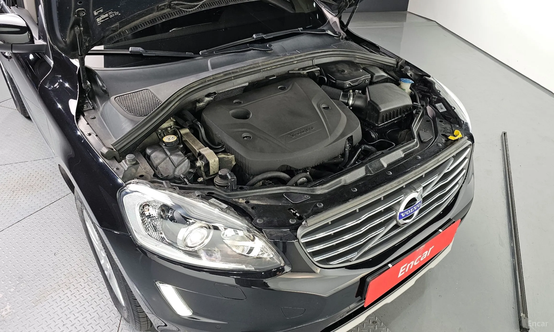 Volvo XC60 превью 6