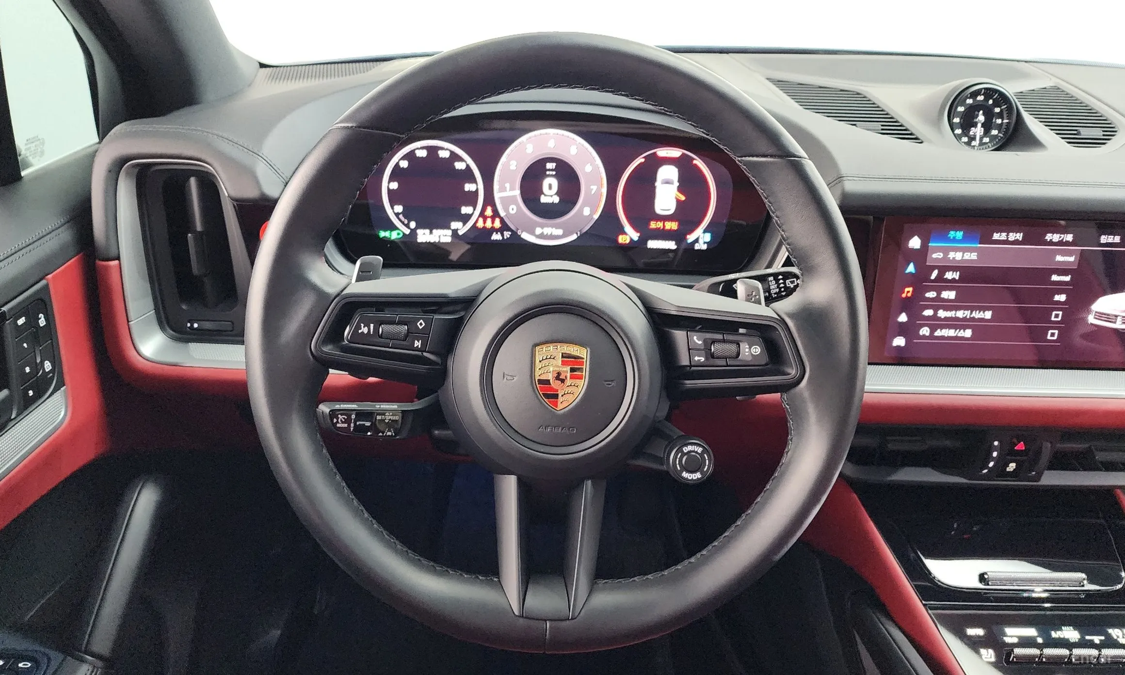 Porsche Cayenne (PO536) превью 13