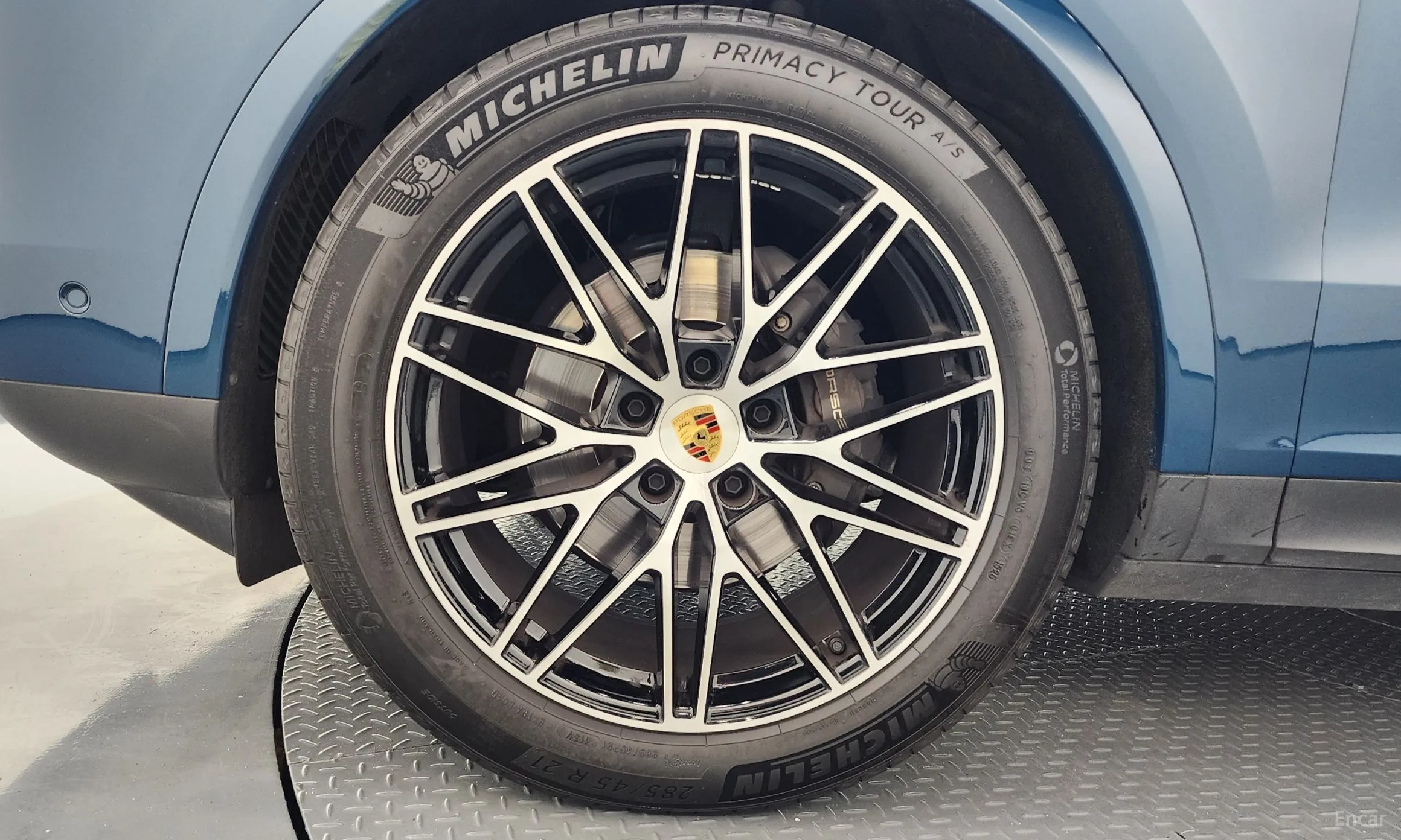 Porsche Cayenne (PO536) превью 5