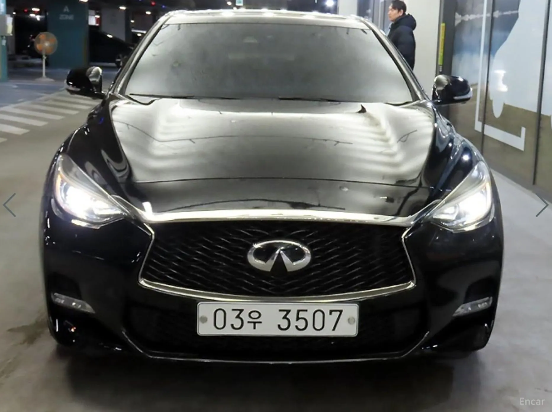Infiniti Q30