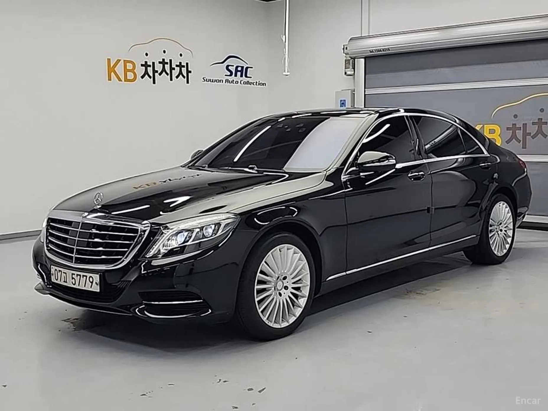 Mercedes Benz S-Class W222