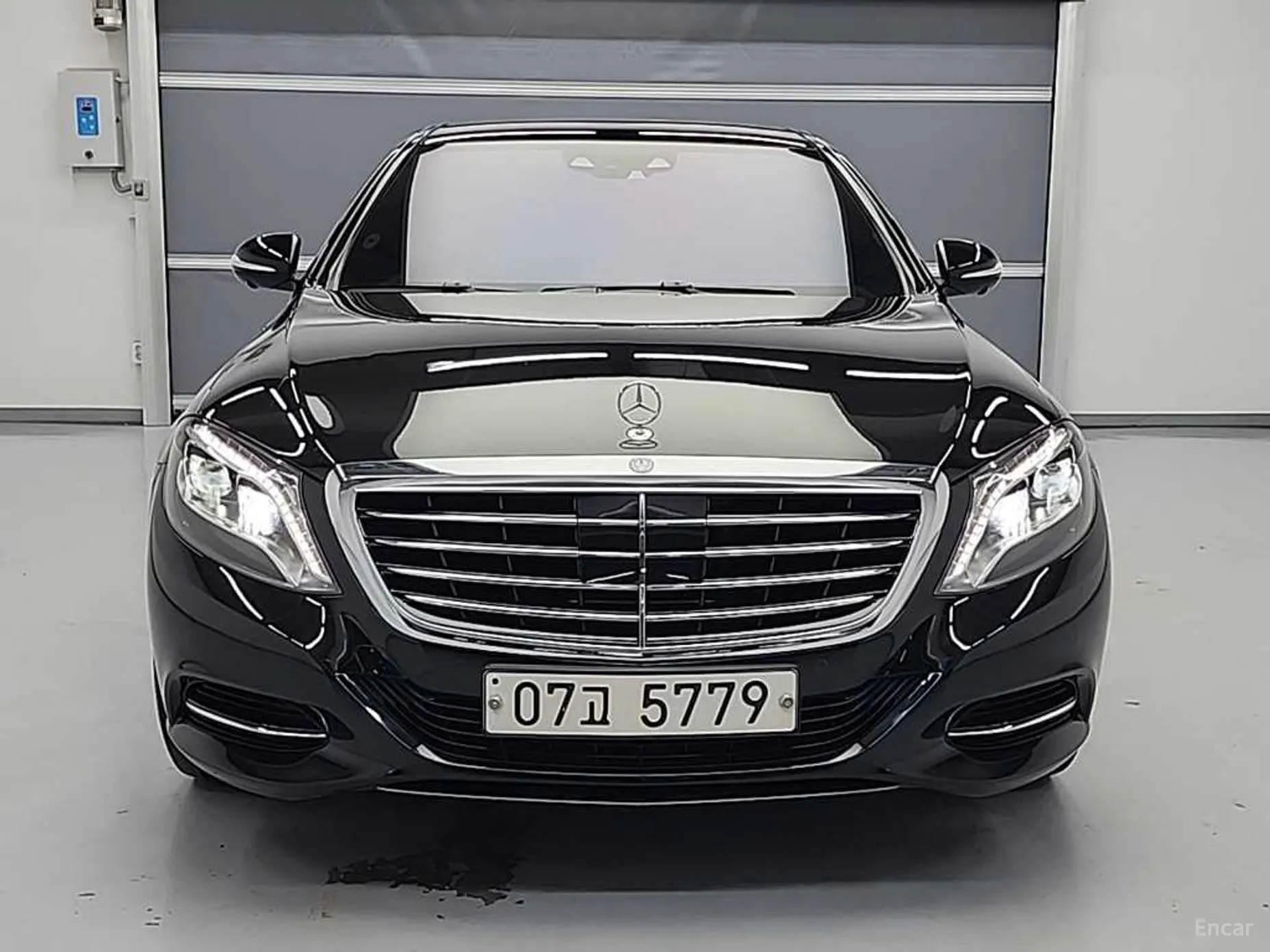 Mercedes Benz S-Class W222