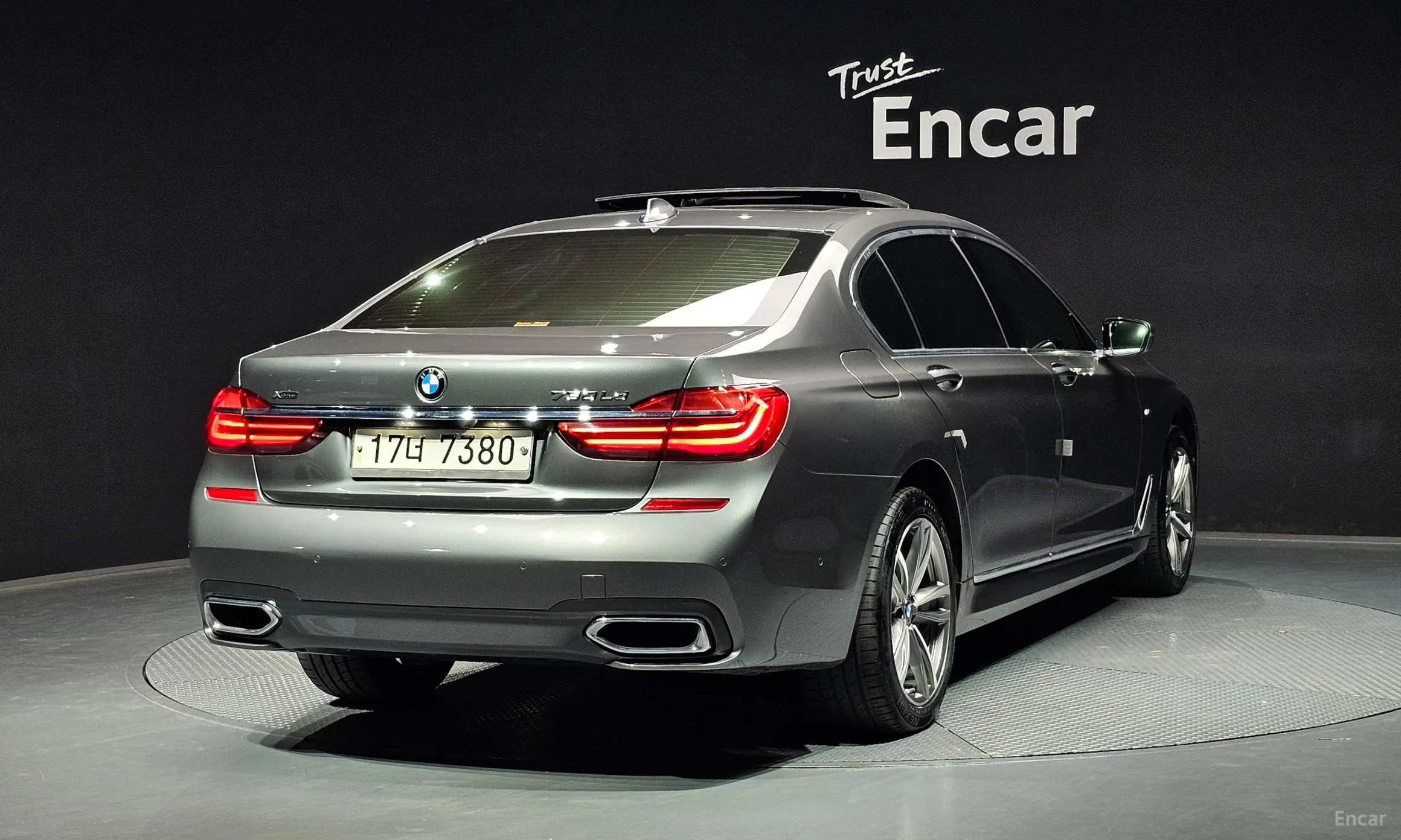 BMW 7 Series (G11) превью 2