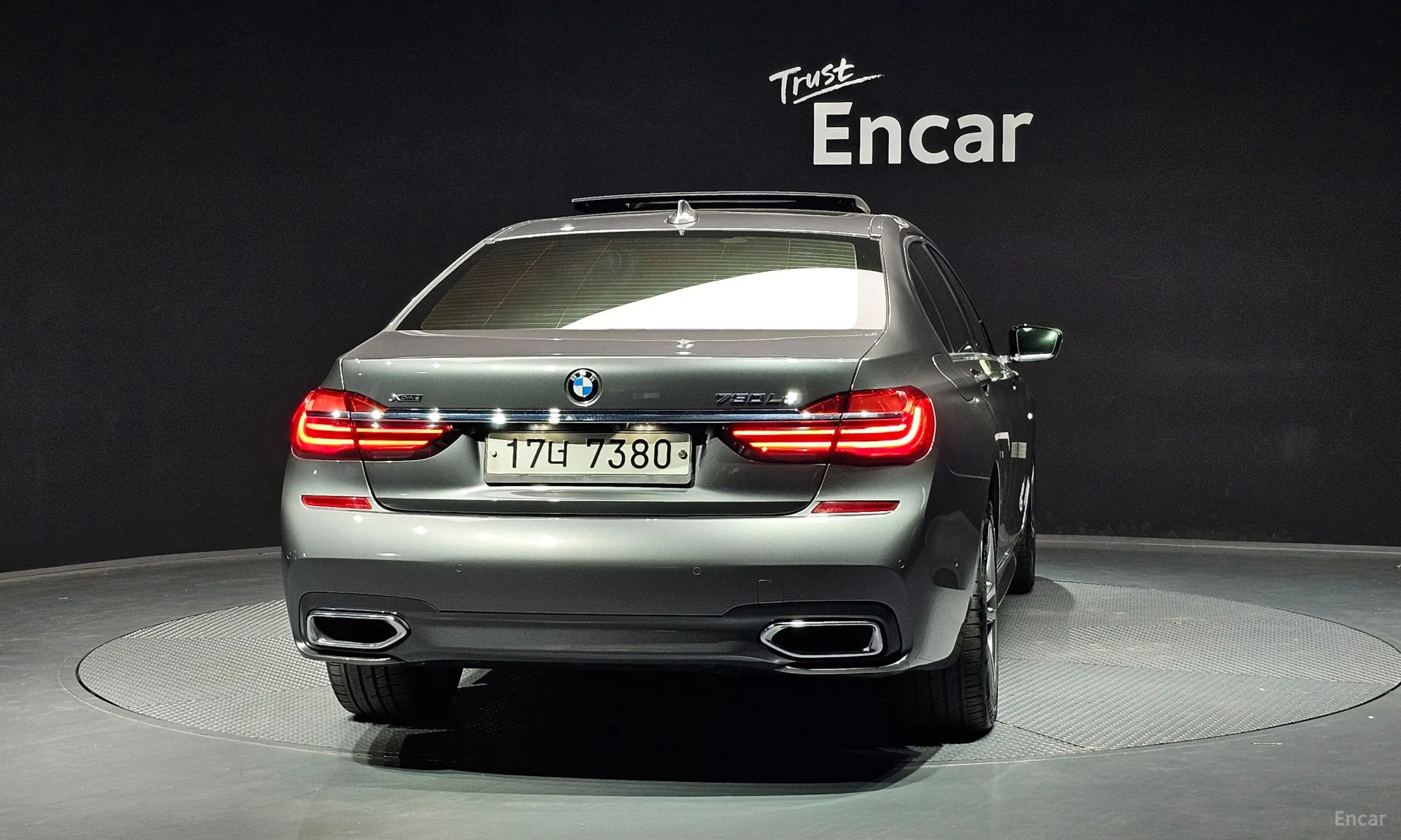 BMW 7 Series (G11) превью 4