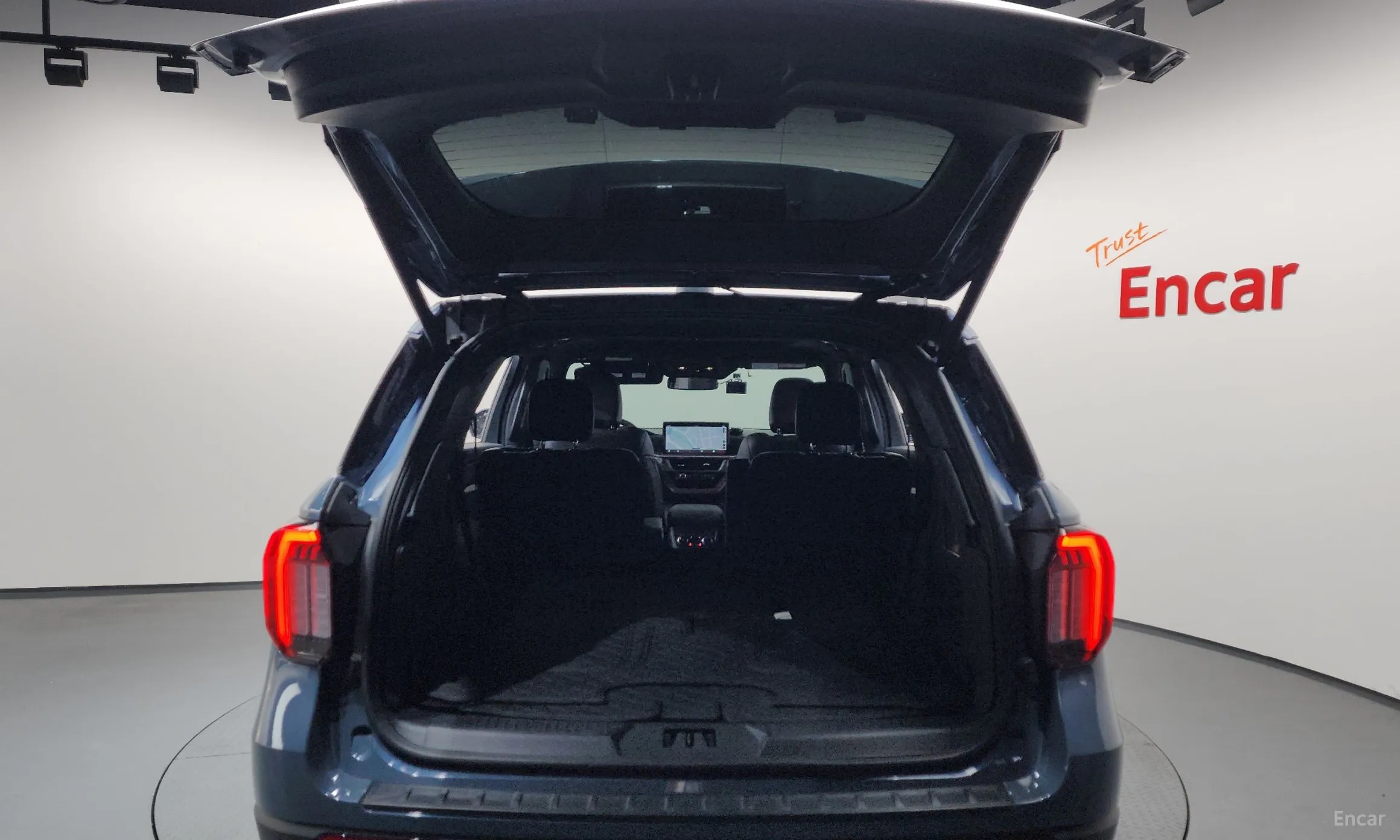 Ford Explorer 6th Generation превью 20