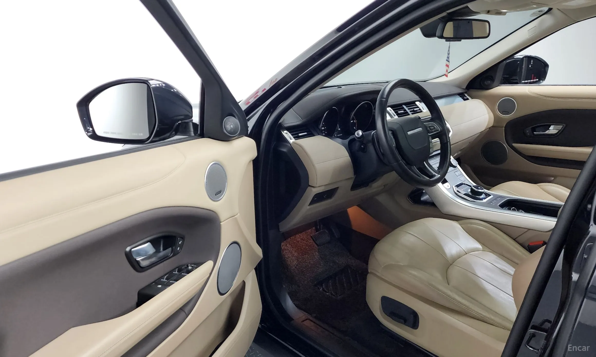 Land Rover Range Rover Evoque превью 10