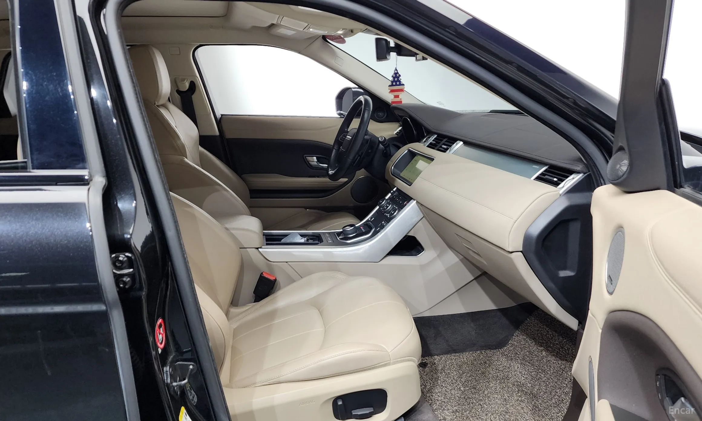 Land Rover Range Rover Evoque превью 11